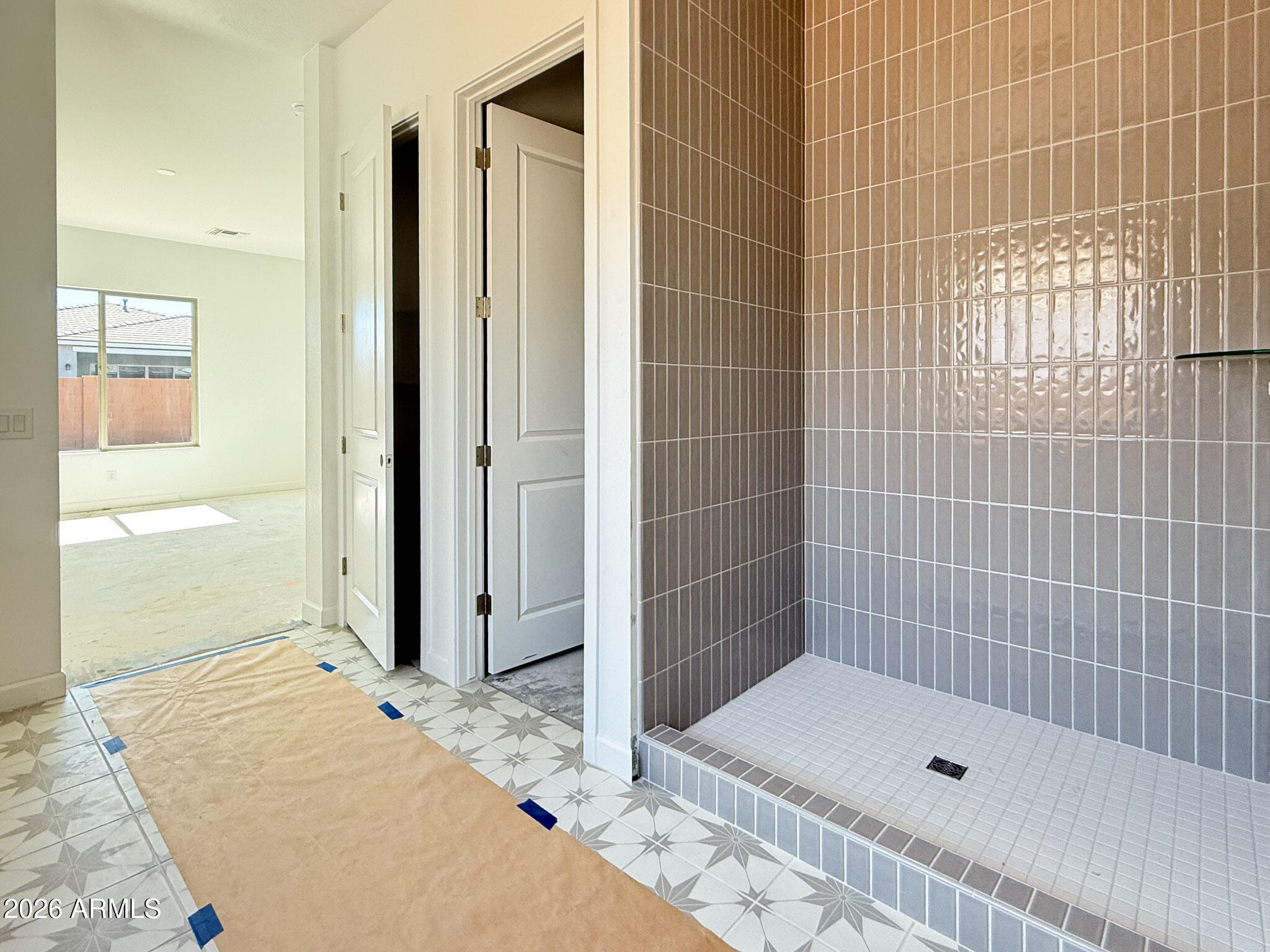 22889 E TWIN ACRES Drive