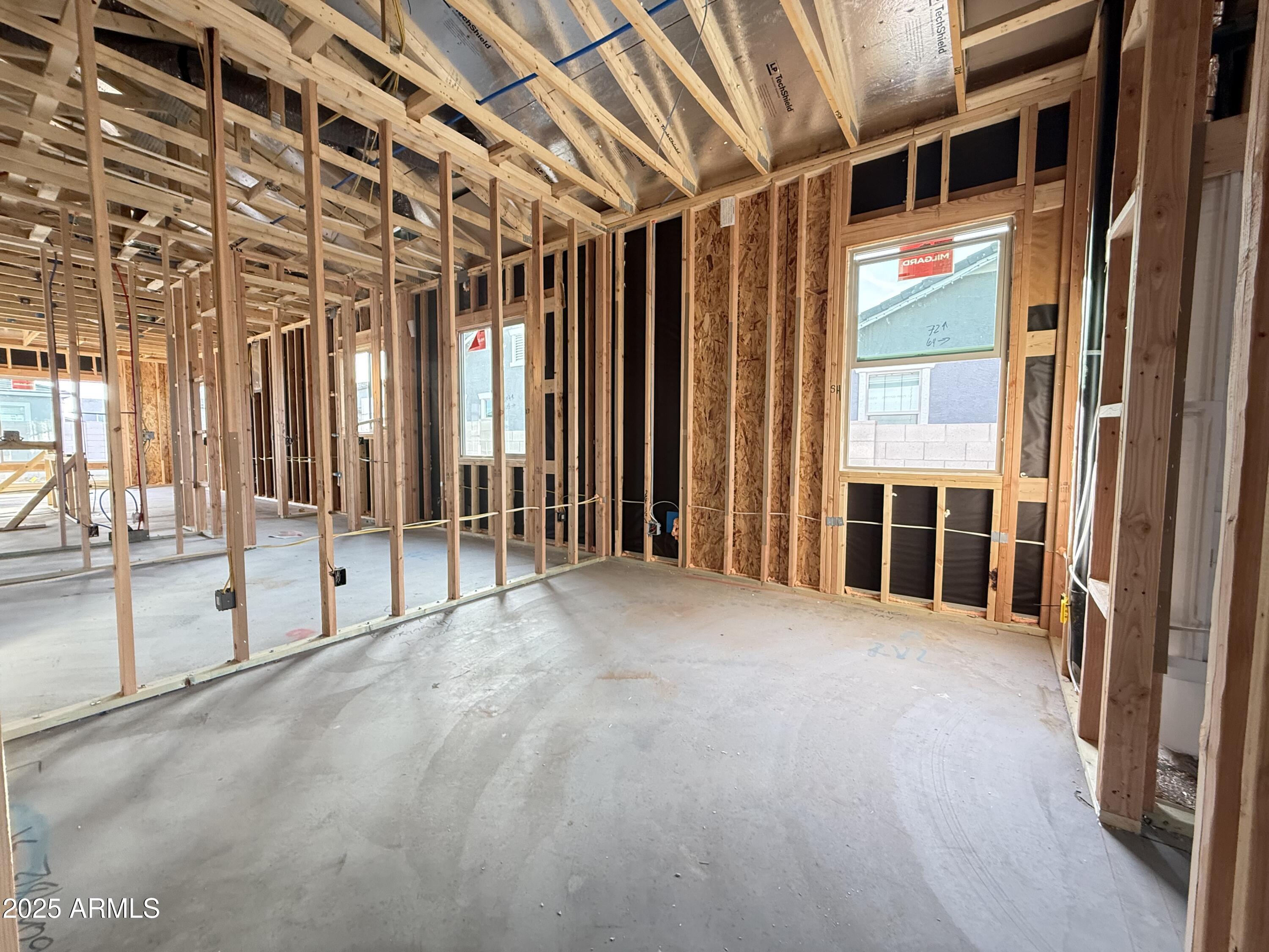 22889 E TWIN ACRES Drive