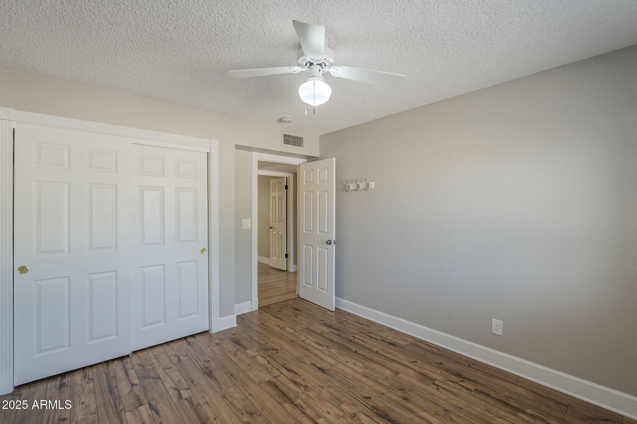 6443 E SANDRA Terrace