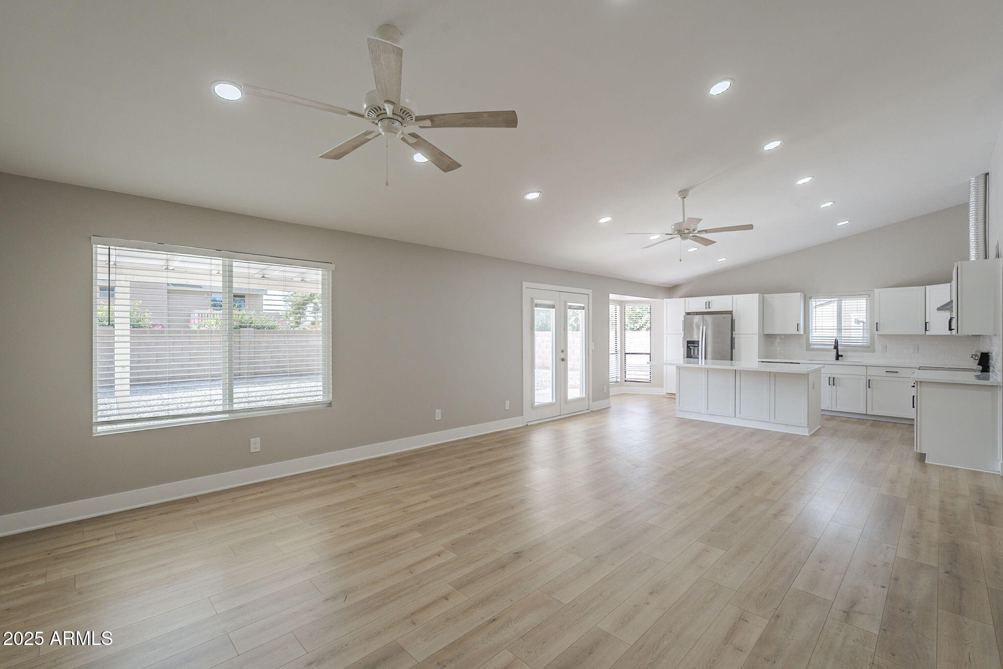 6443 E SANDRA Terrace