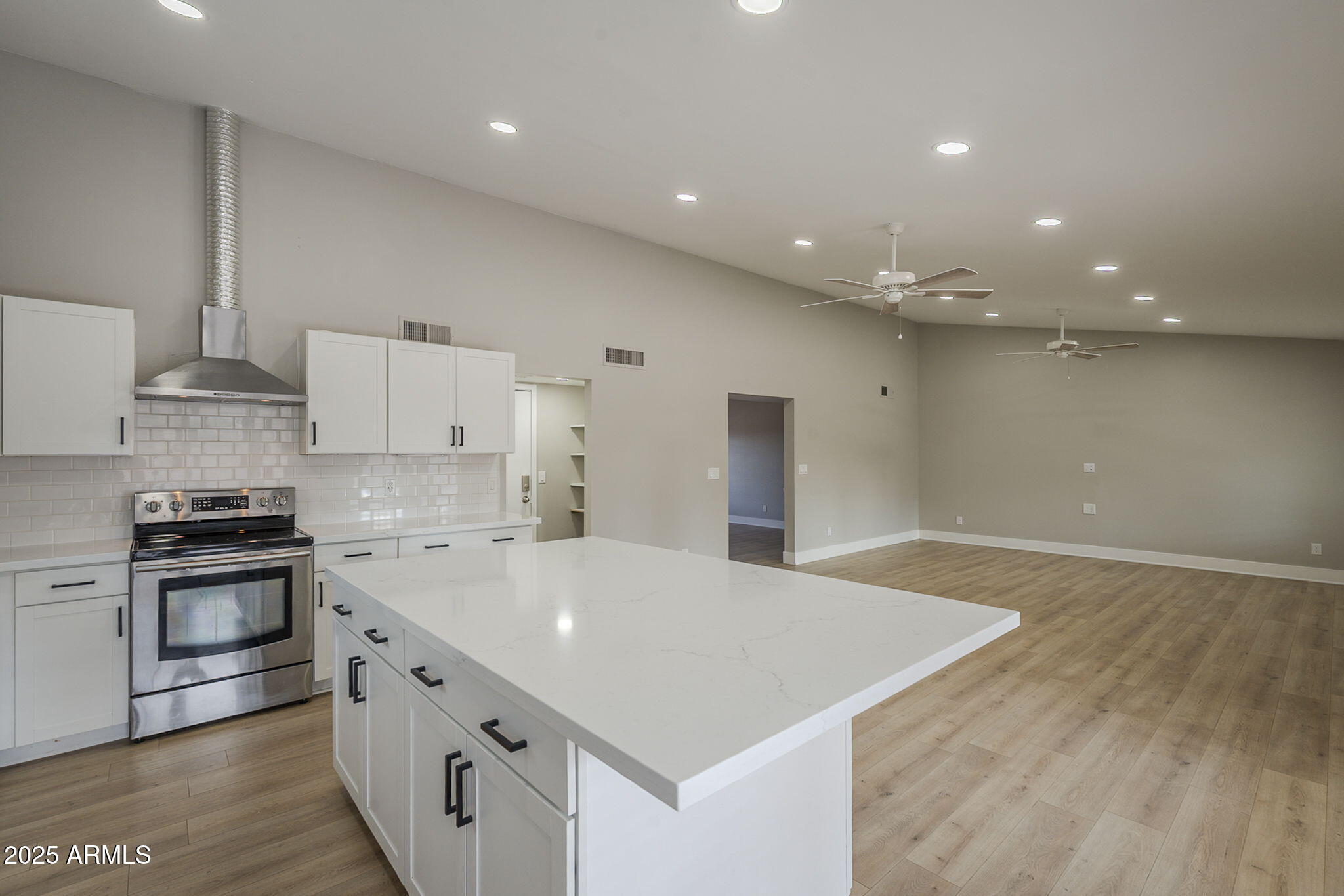 6443 E SANDRA Terrace