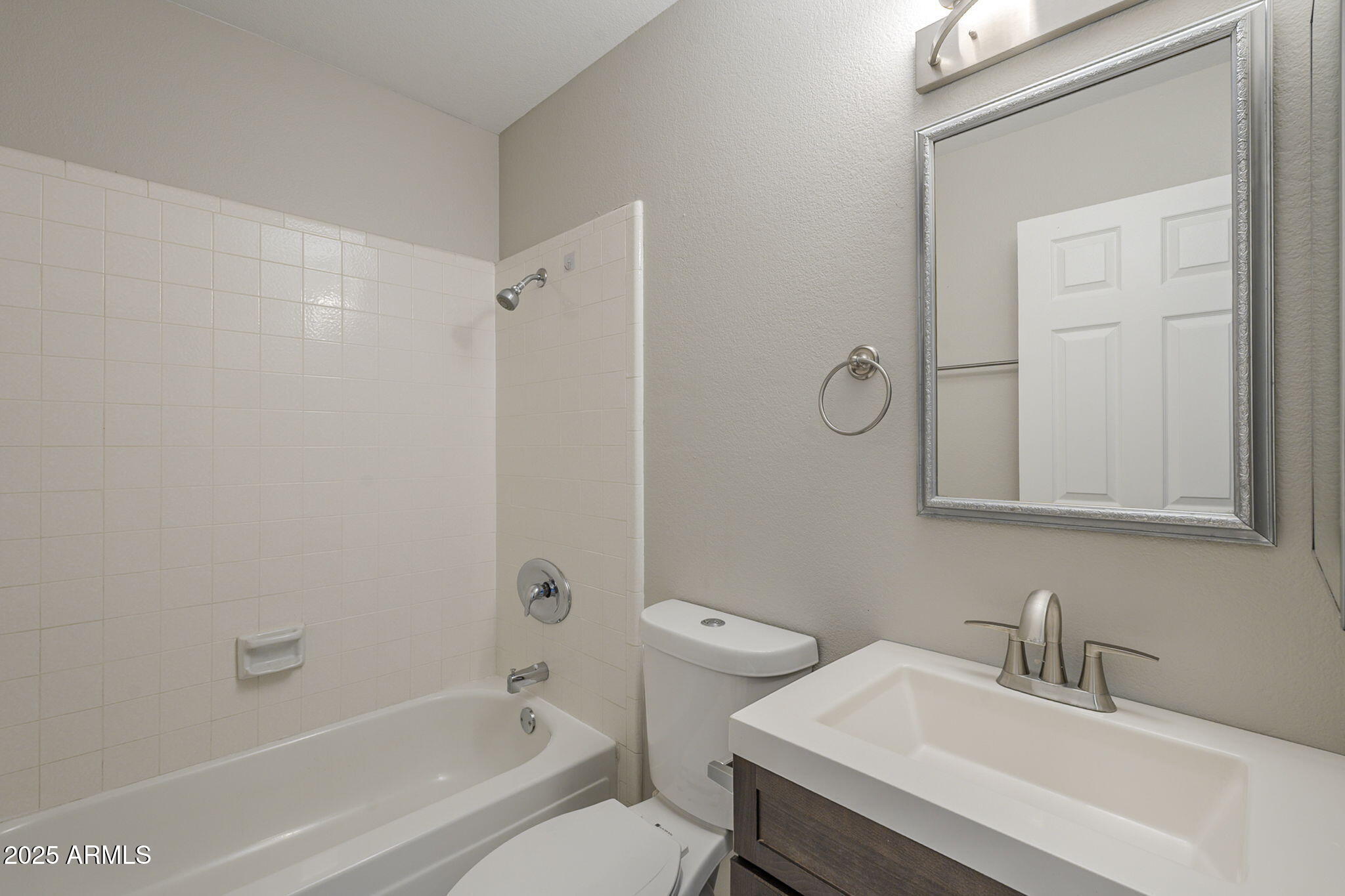 6443 E SANDRA Terrace