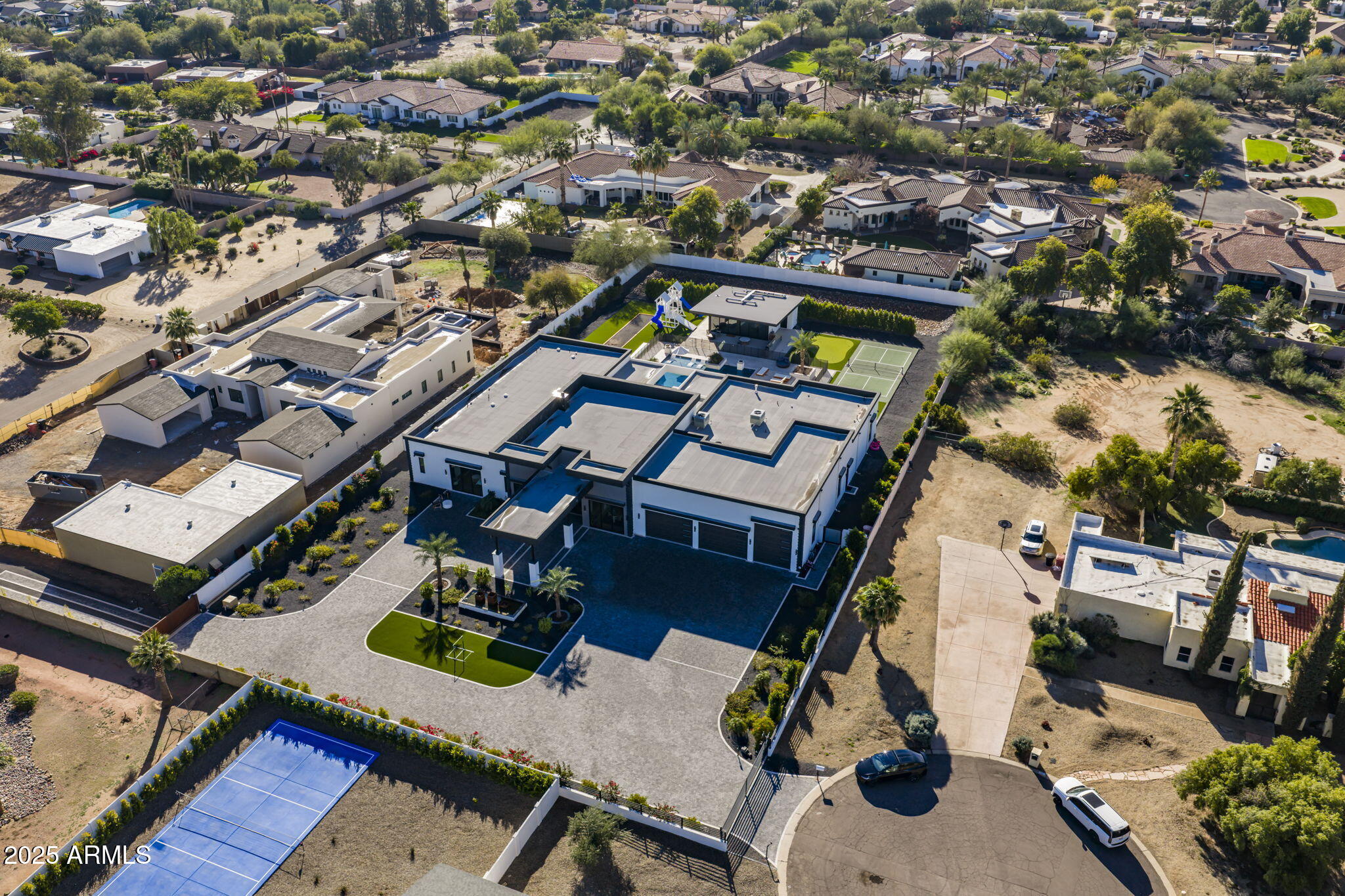 7627 E SUNNYSIDE Drive