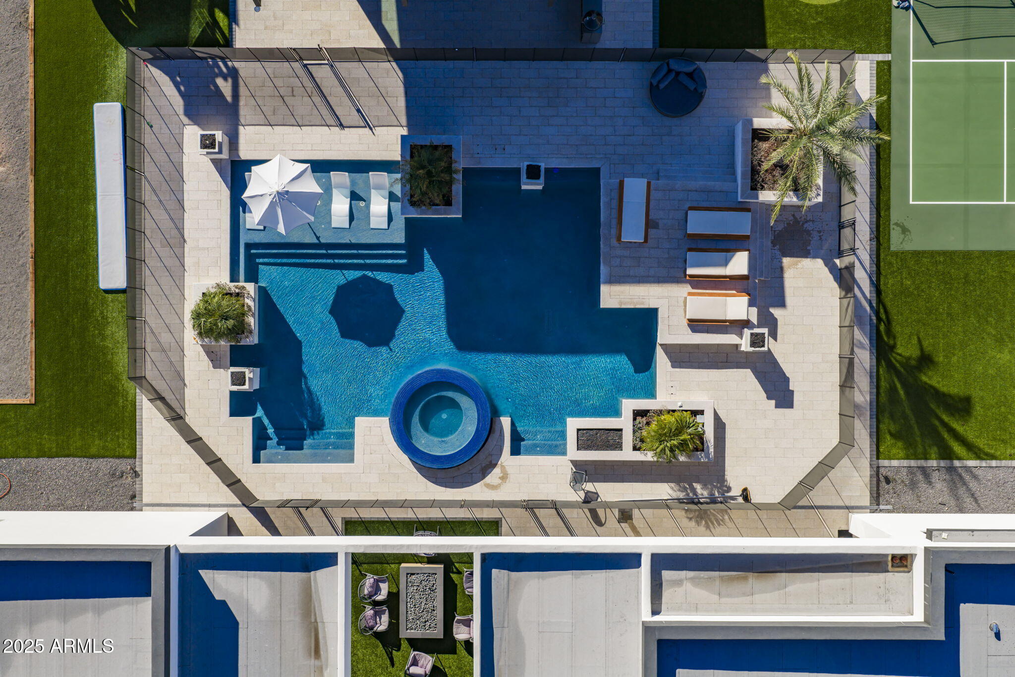 7627 E SUNNYSIDE Drive