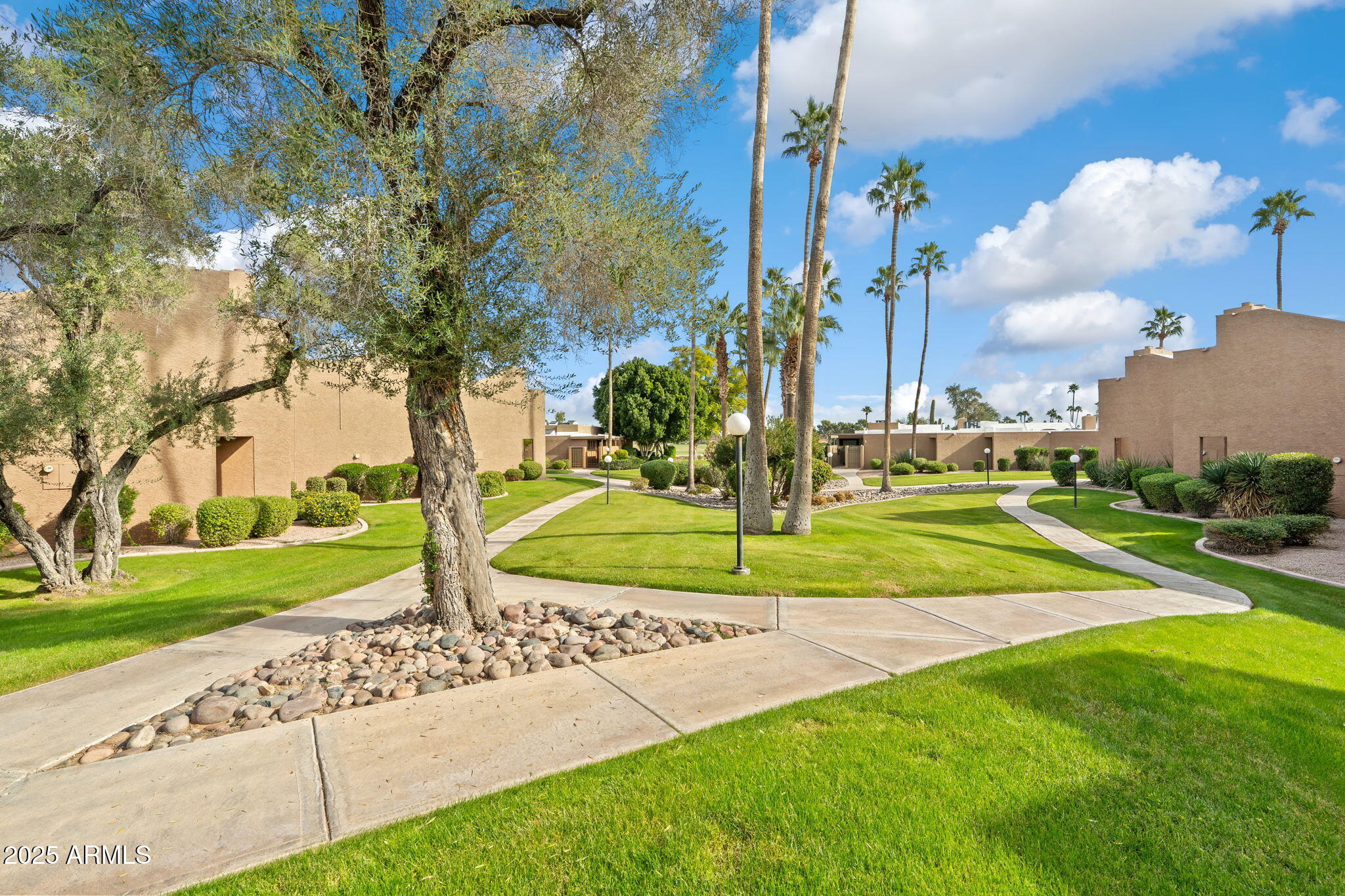 7401 N SCOTTSDALE Road 24