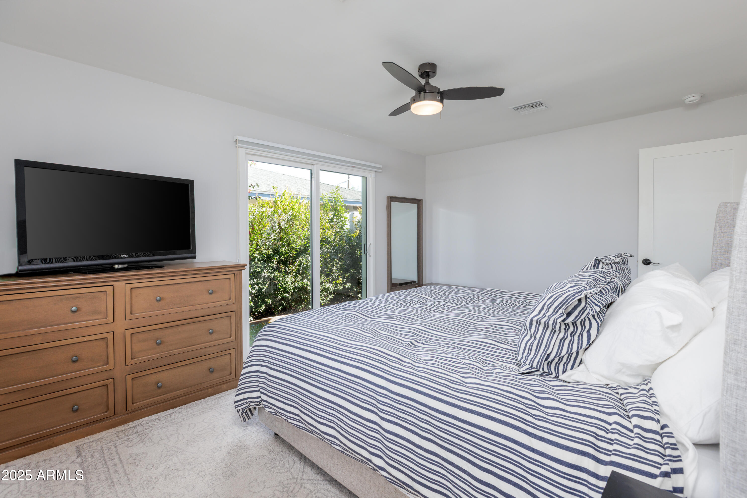 1129 W Georgia Avenue