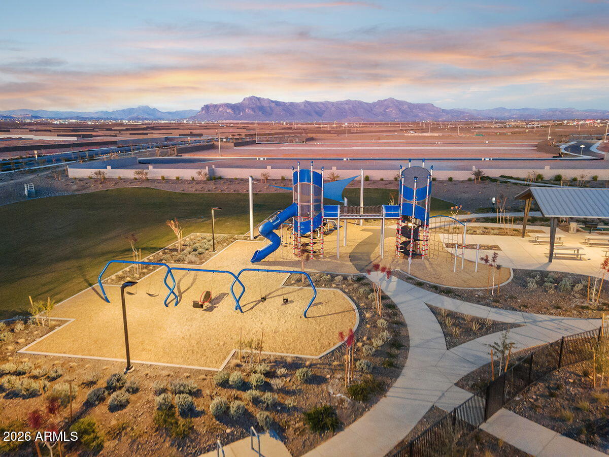 2532 W Shanley Avenue