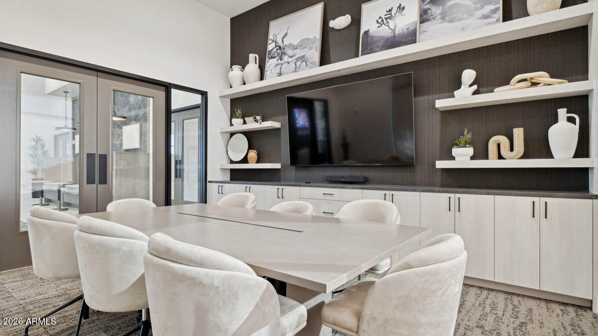 2532 W Shanley Avenue