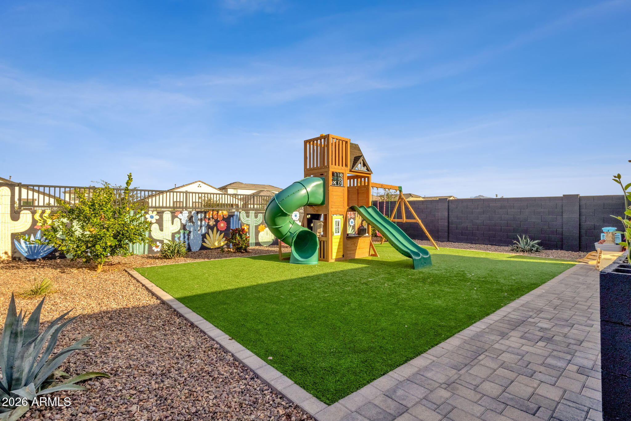 2532 W Shanley Avenue