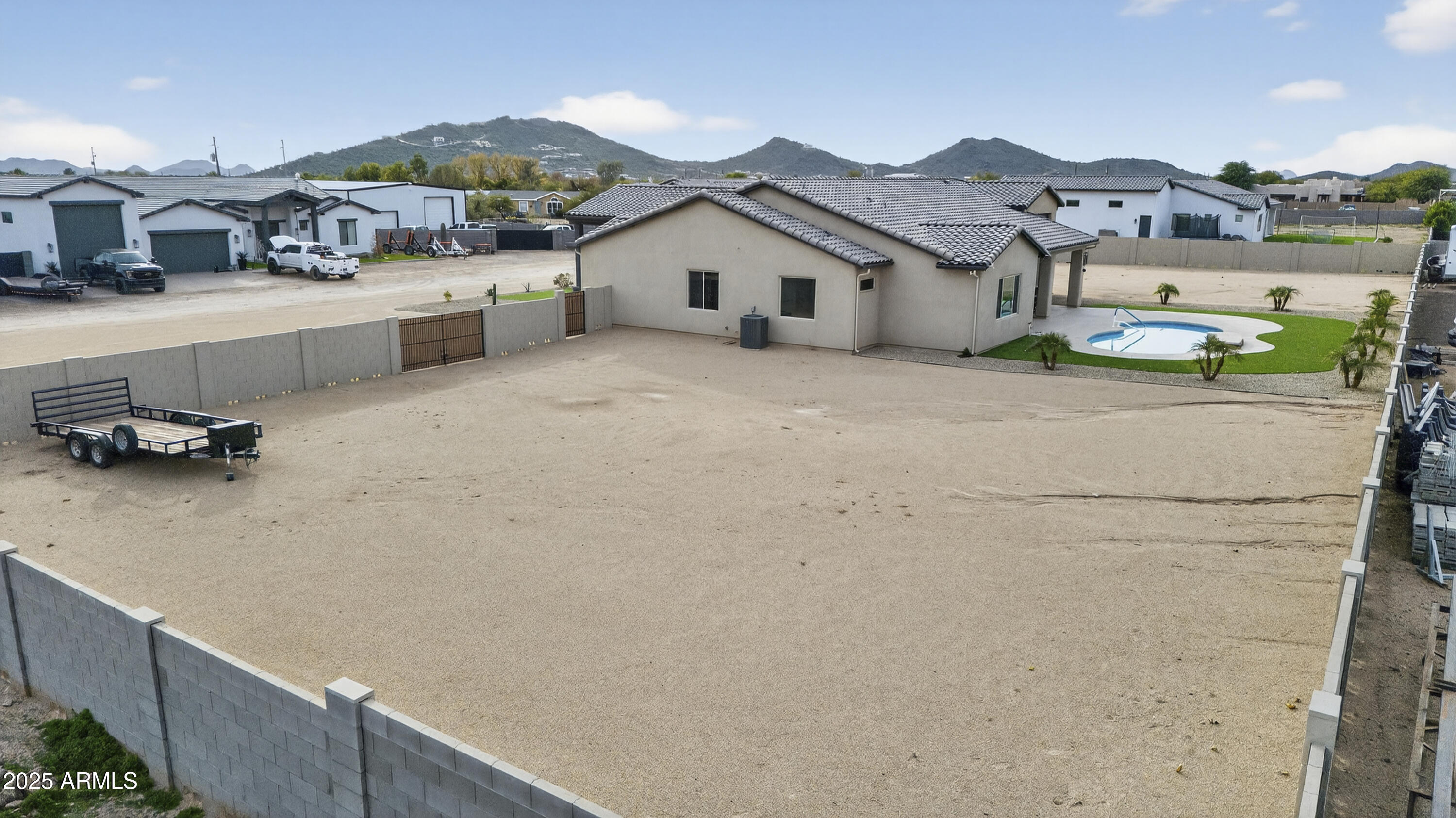 2120 W Tanya Trail