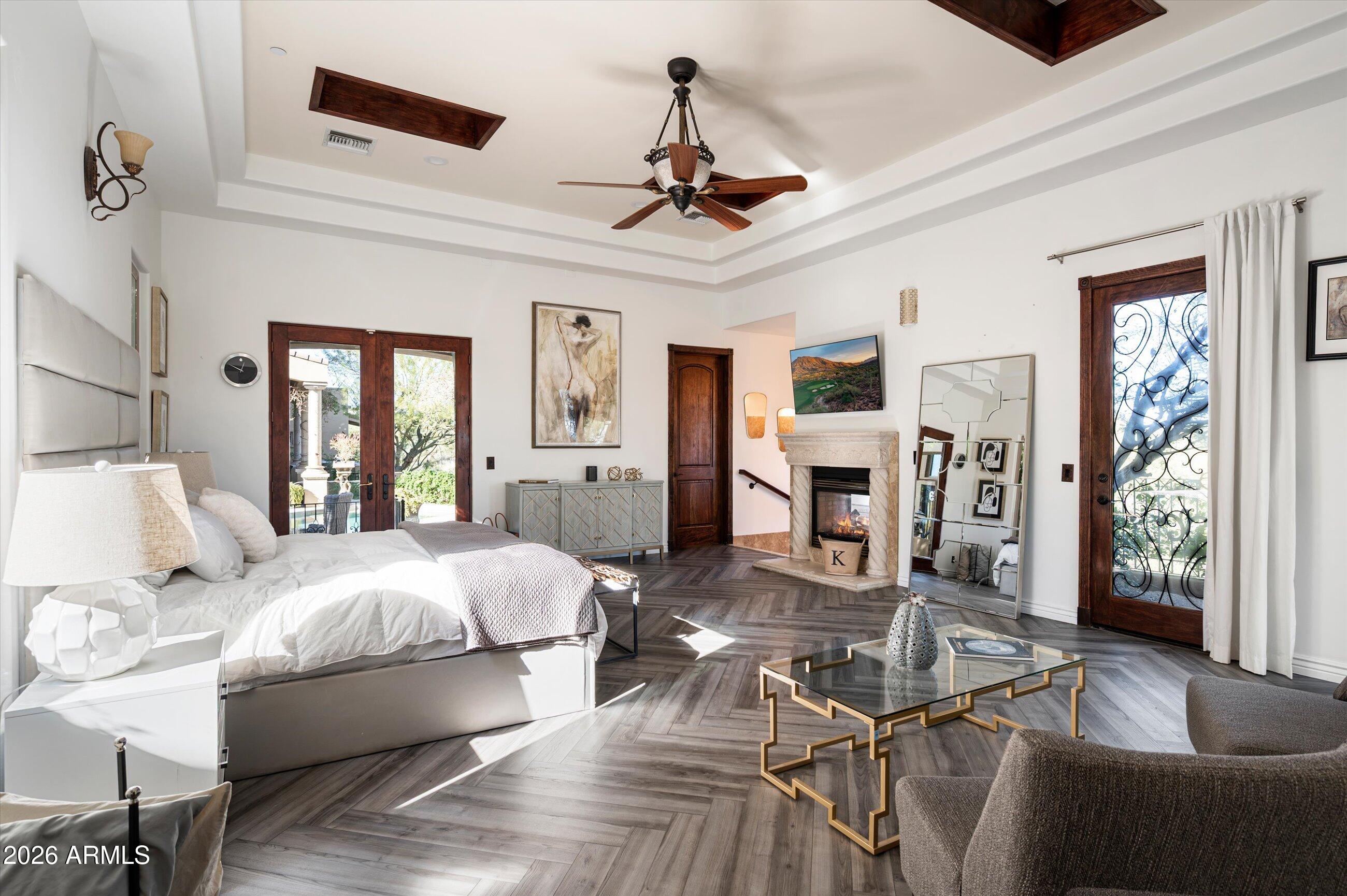 10638 E HEDGEHOG Place