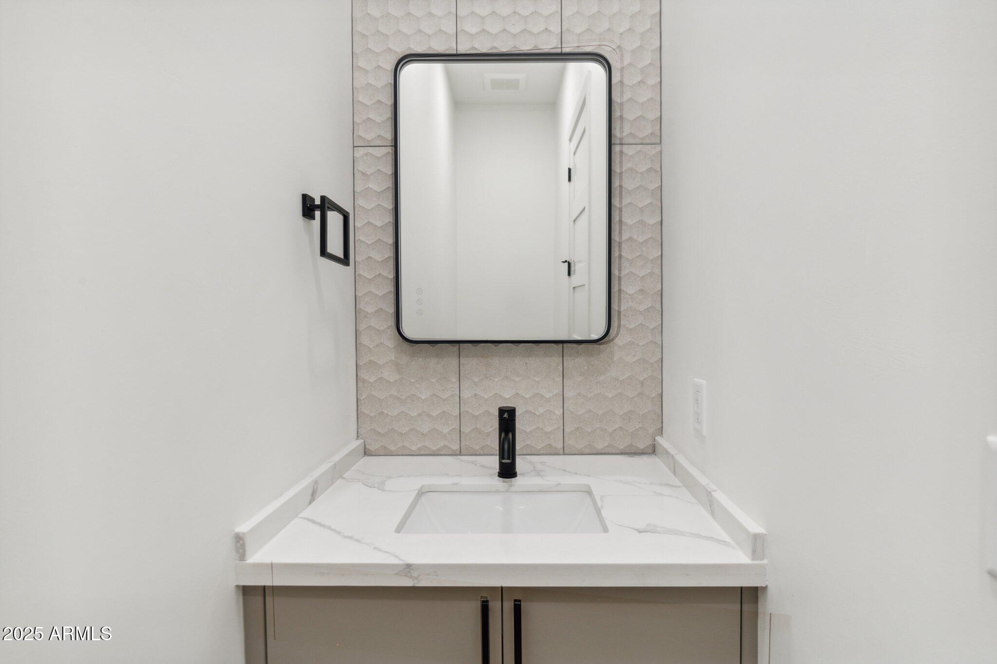 1501 N MILLER Road 1016