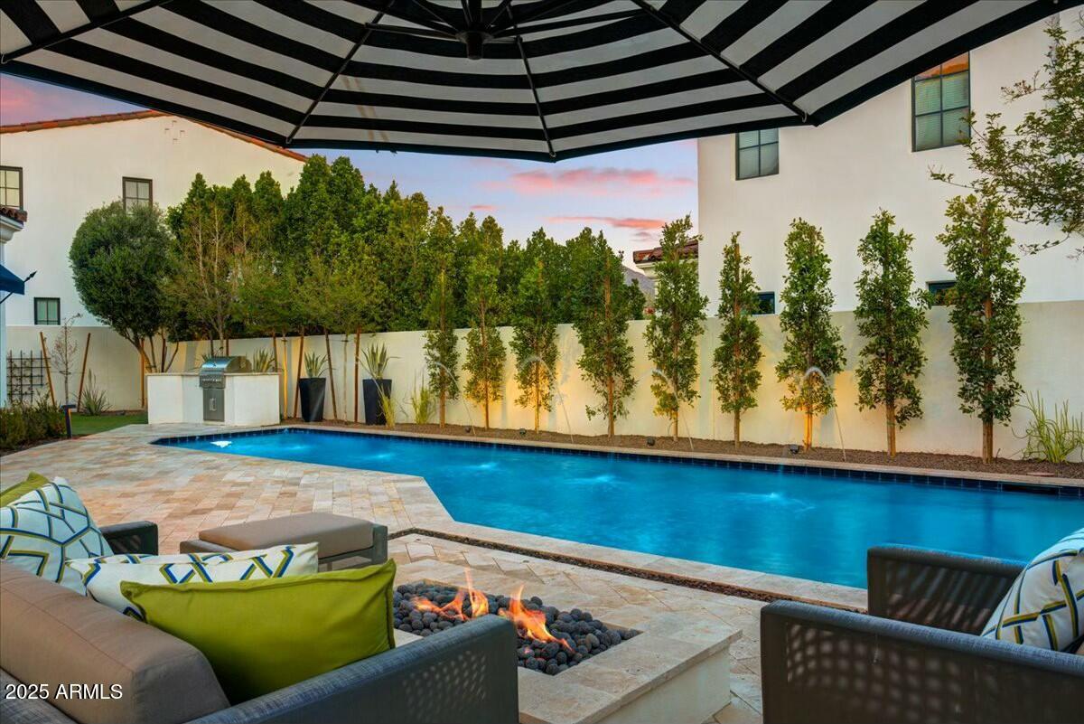 9467 E ROCKWOOD Drive