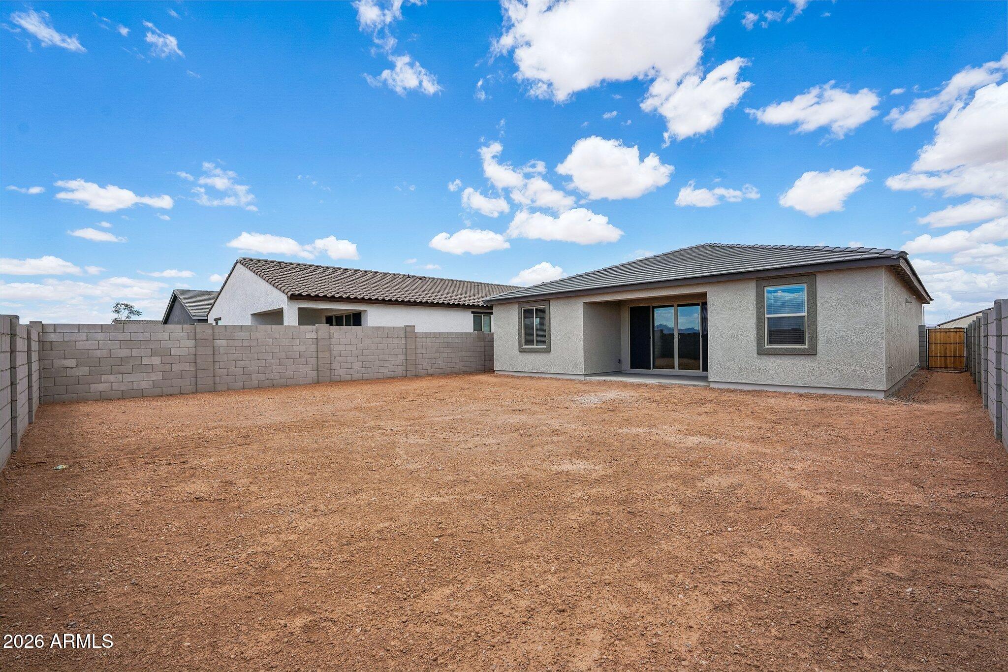 18223 W CAMINO DE ORO