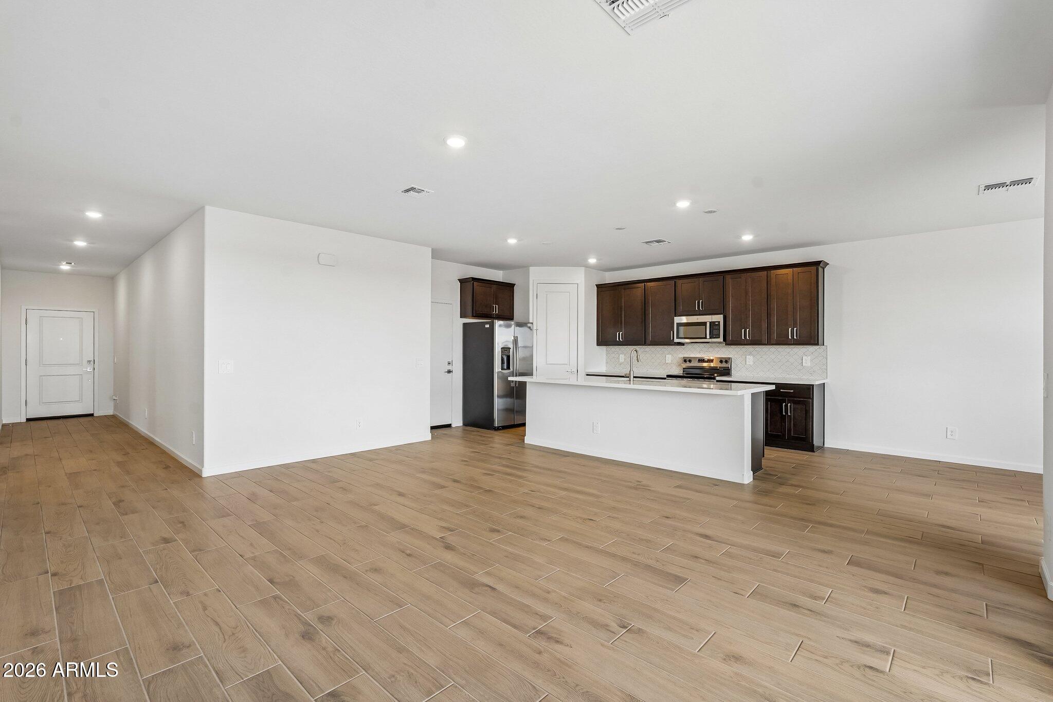 18223 W CAMINO DE ORO