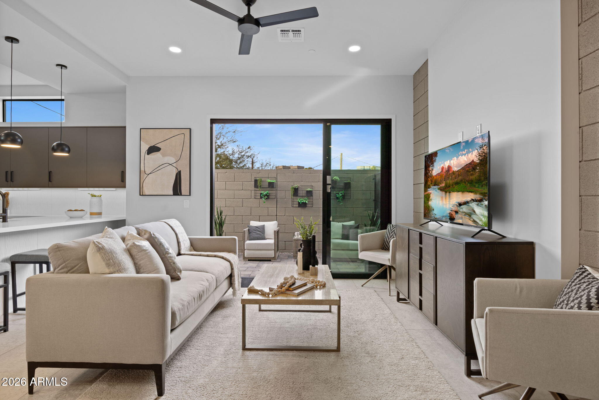 377 E WINDSOR Avenue 7