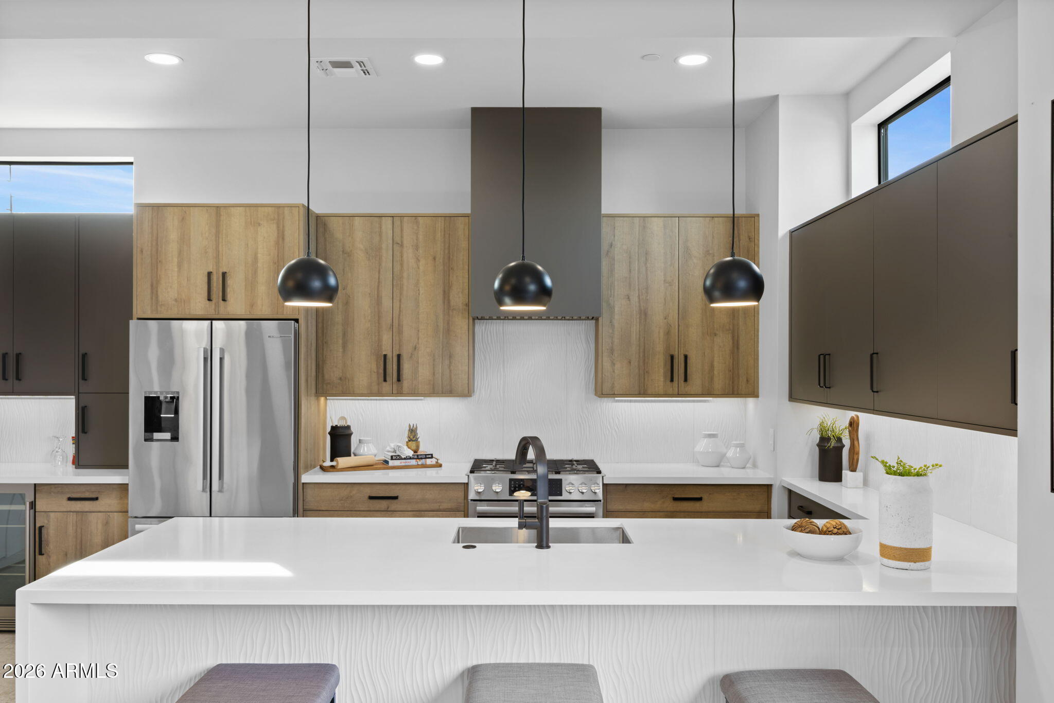 377 E WINDSOR Avenue 7