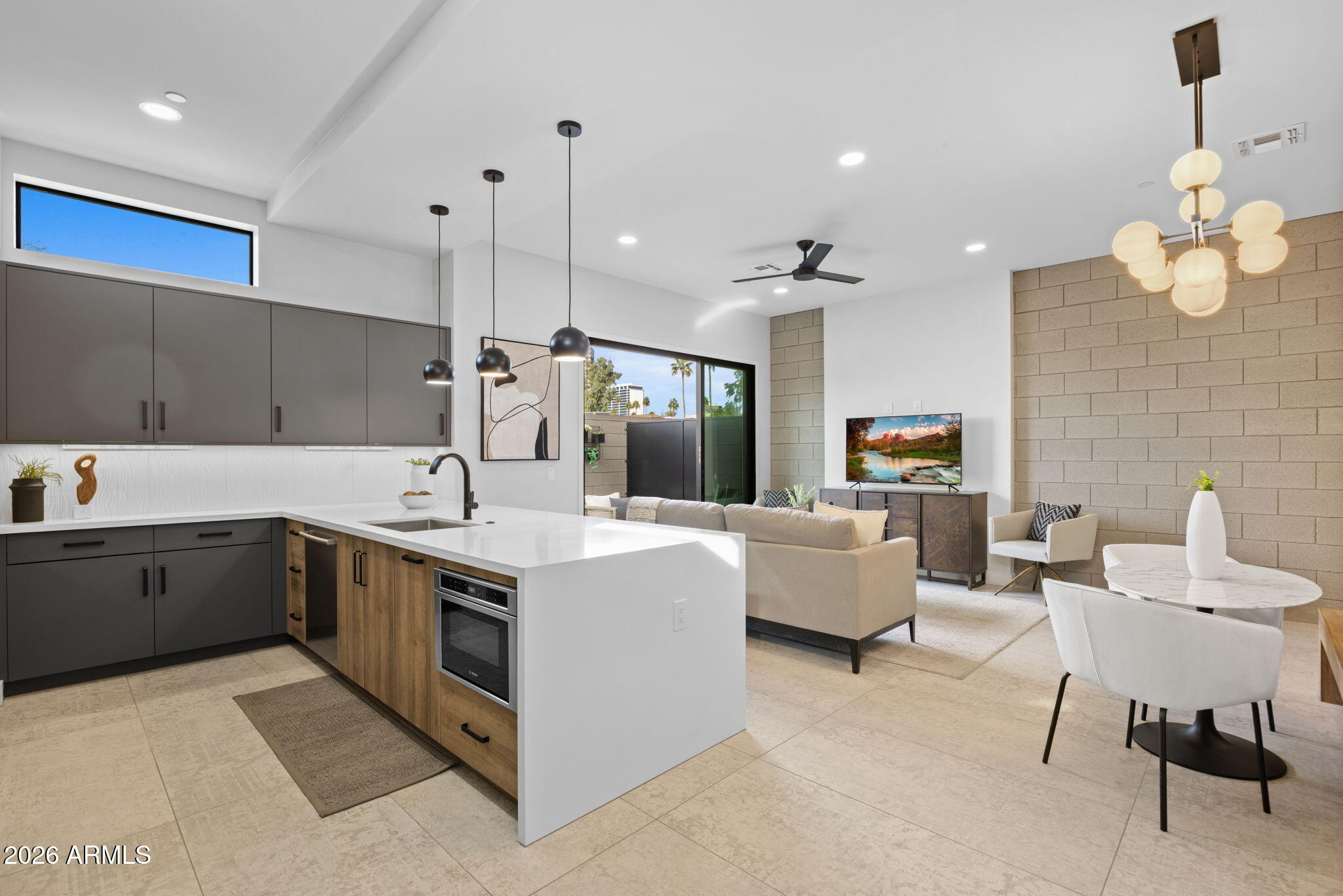 377 E WINDSOR Avenue 7