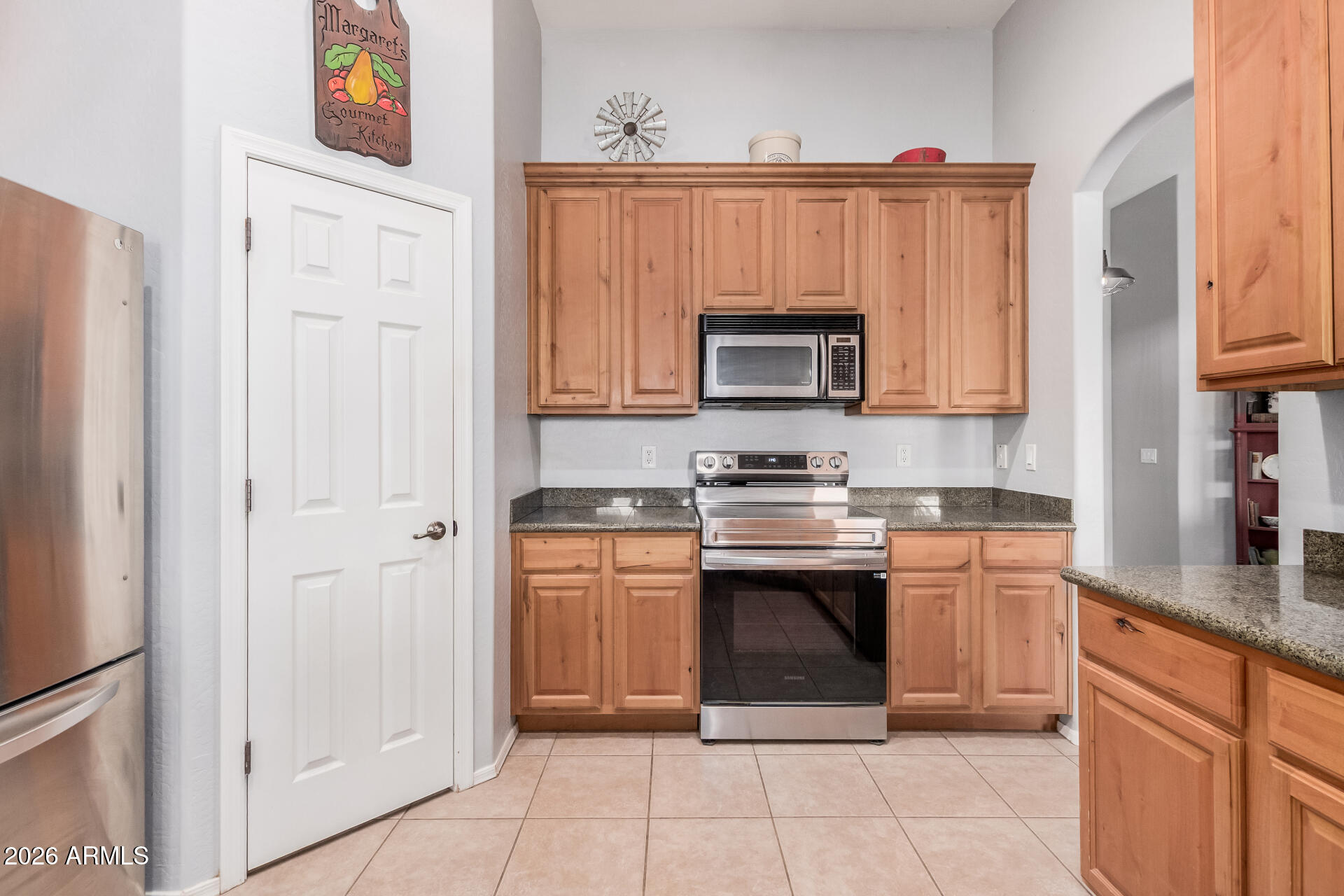 42419 N CENTRAL Avenue