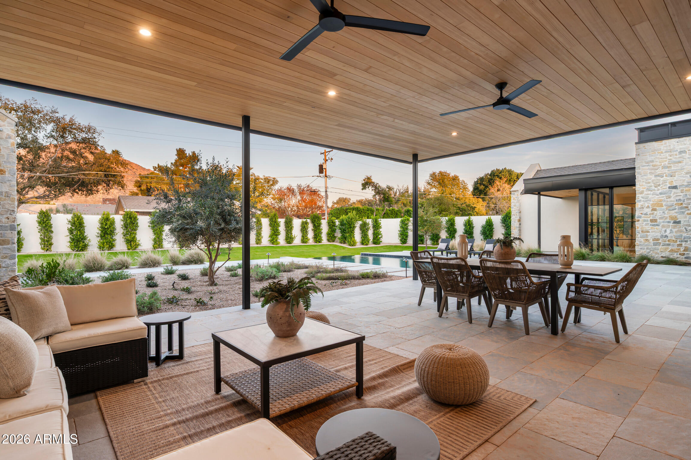 4864 E LAFAYETTE Boulevard