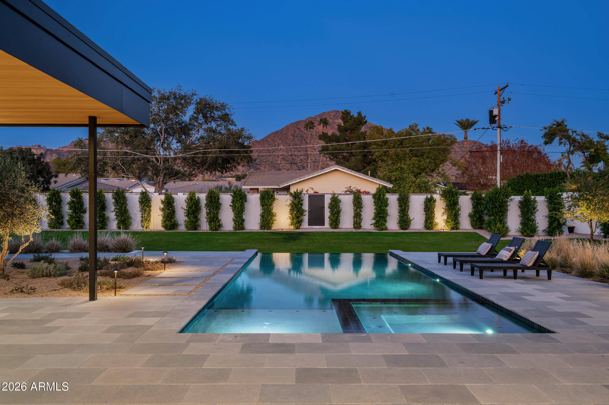 4864 E LAFAYETTE Boulevard