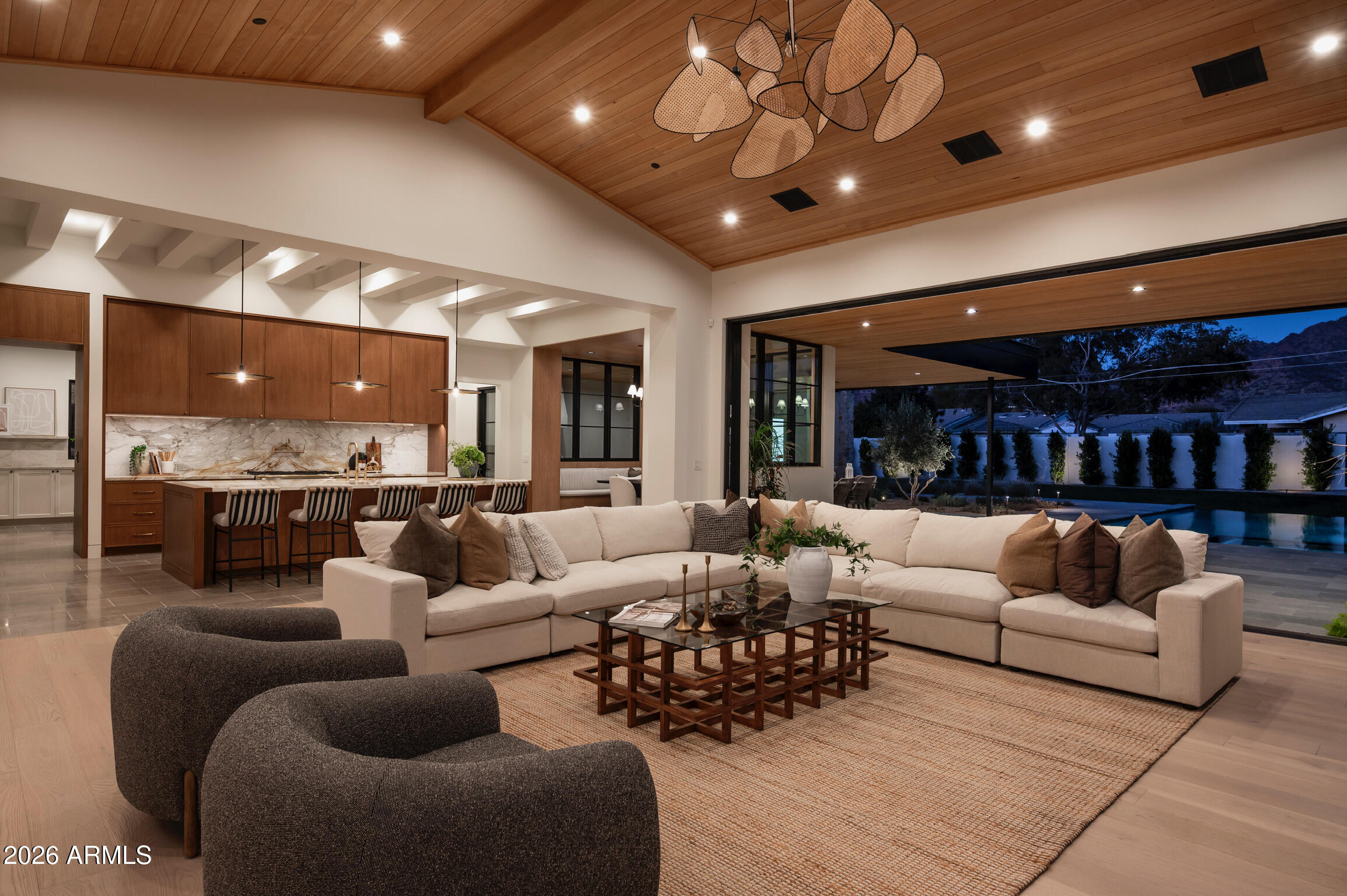 4864 E LAFAYETTE Boulevard