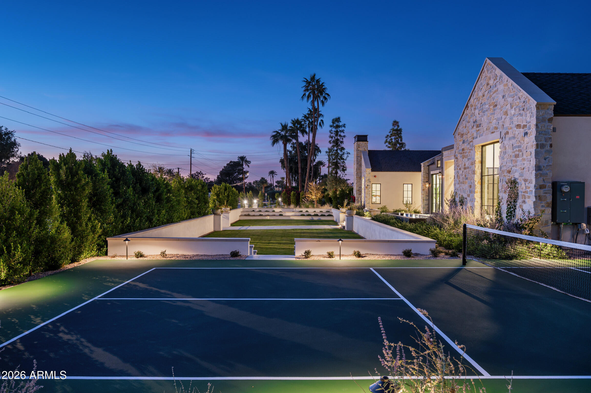 4864 E LAFAYETTE Boulevard