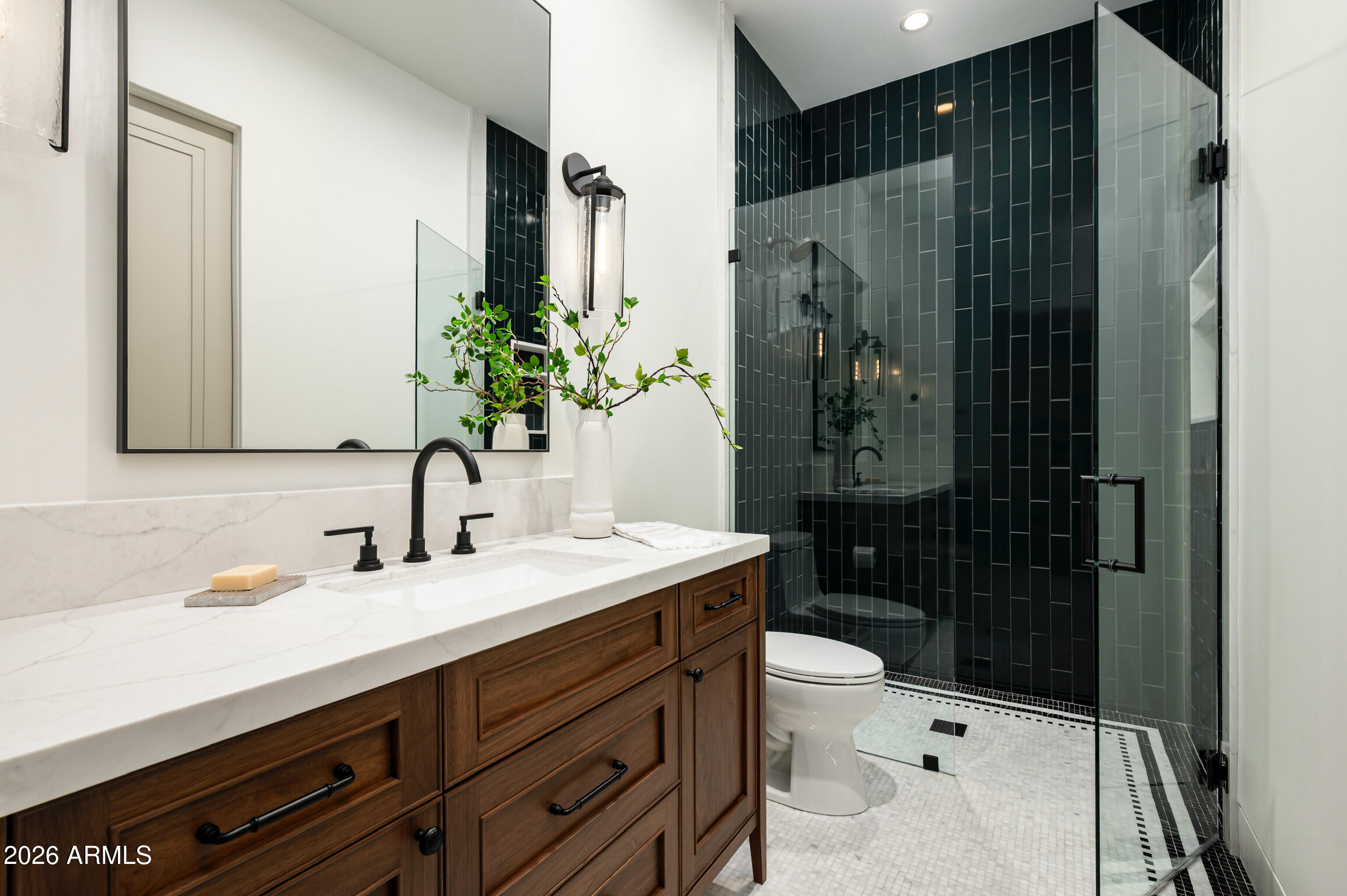 4864 E LAFAYETTE Boulevard