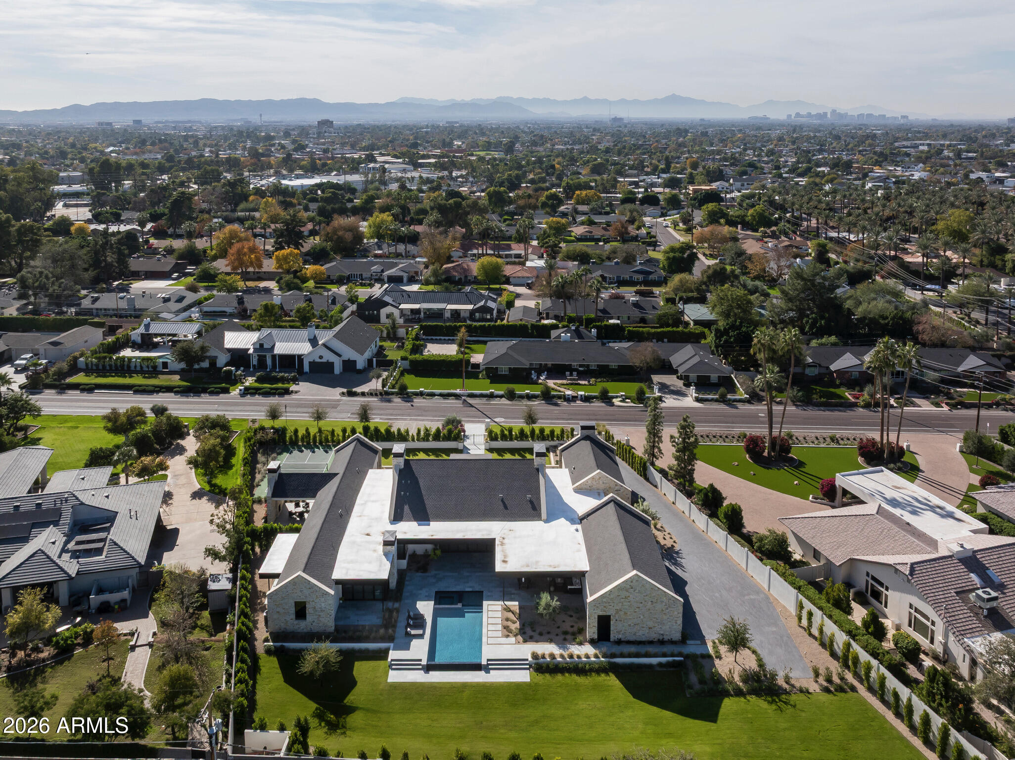 4864 E LAFAYETTE Boulevard