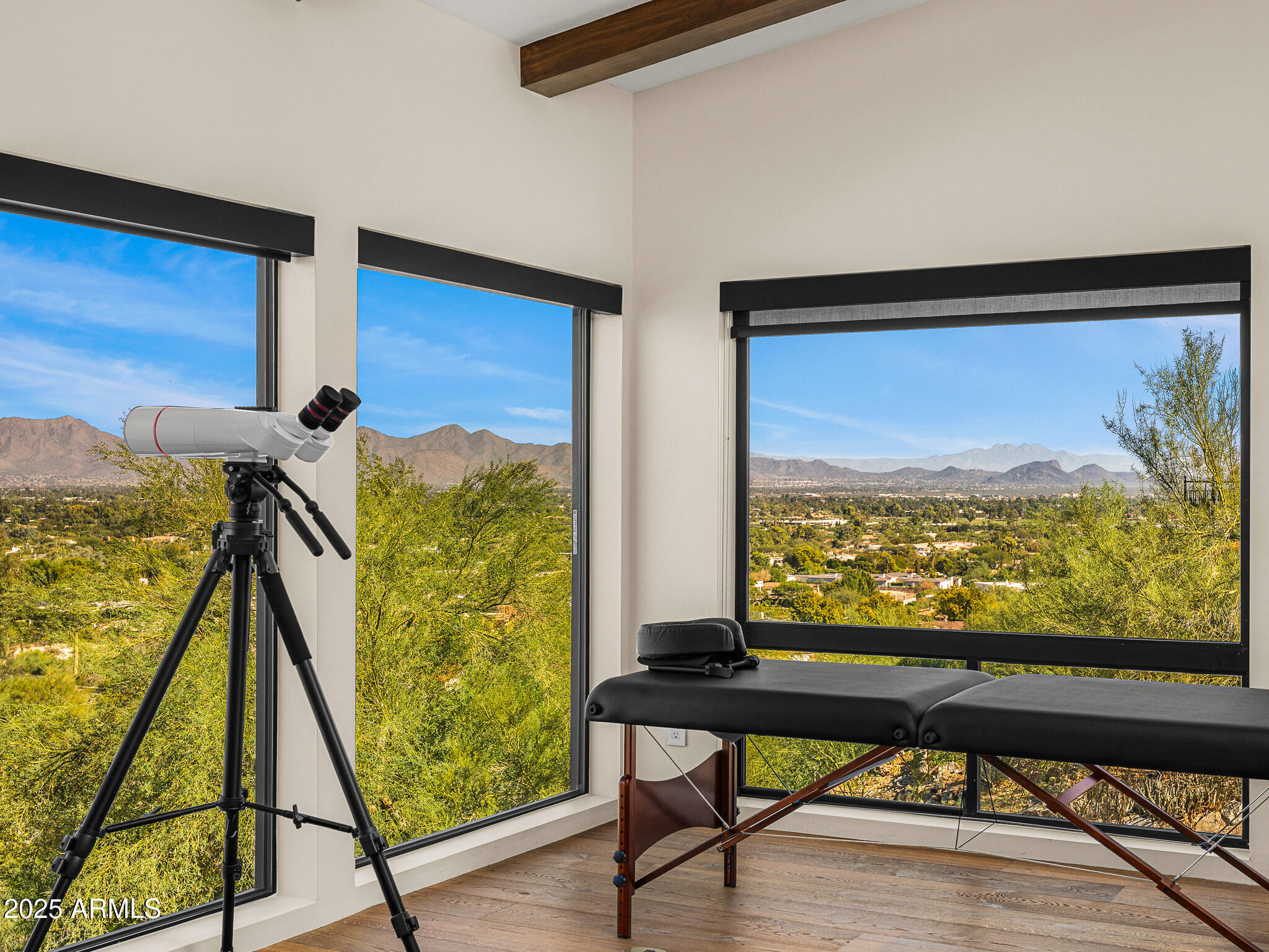 6331 E Hummingbird Lane