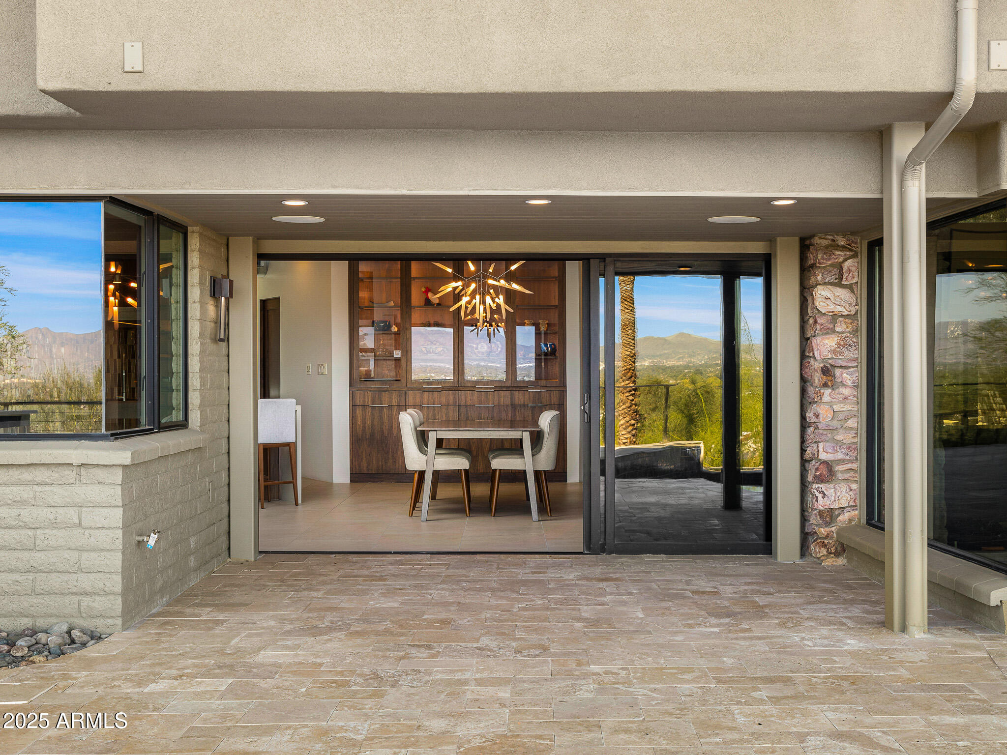 6331 E Hummingbird Lane