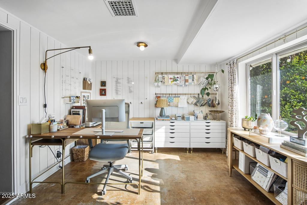 8221 E EDGEMONT Avenue