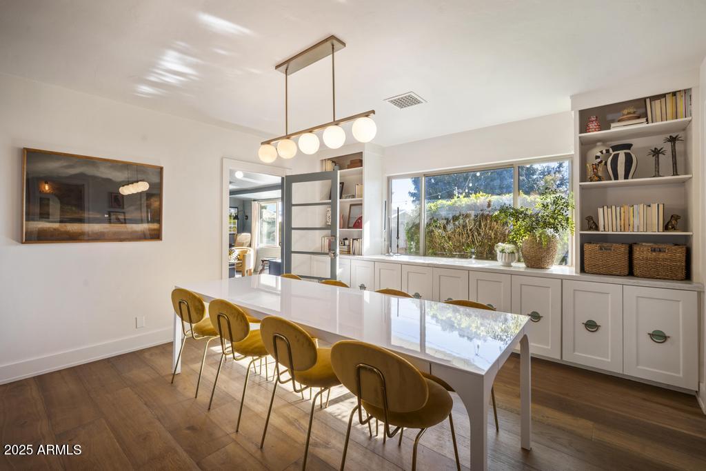 8221 E EDGEMONT Avenue