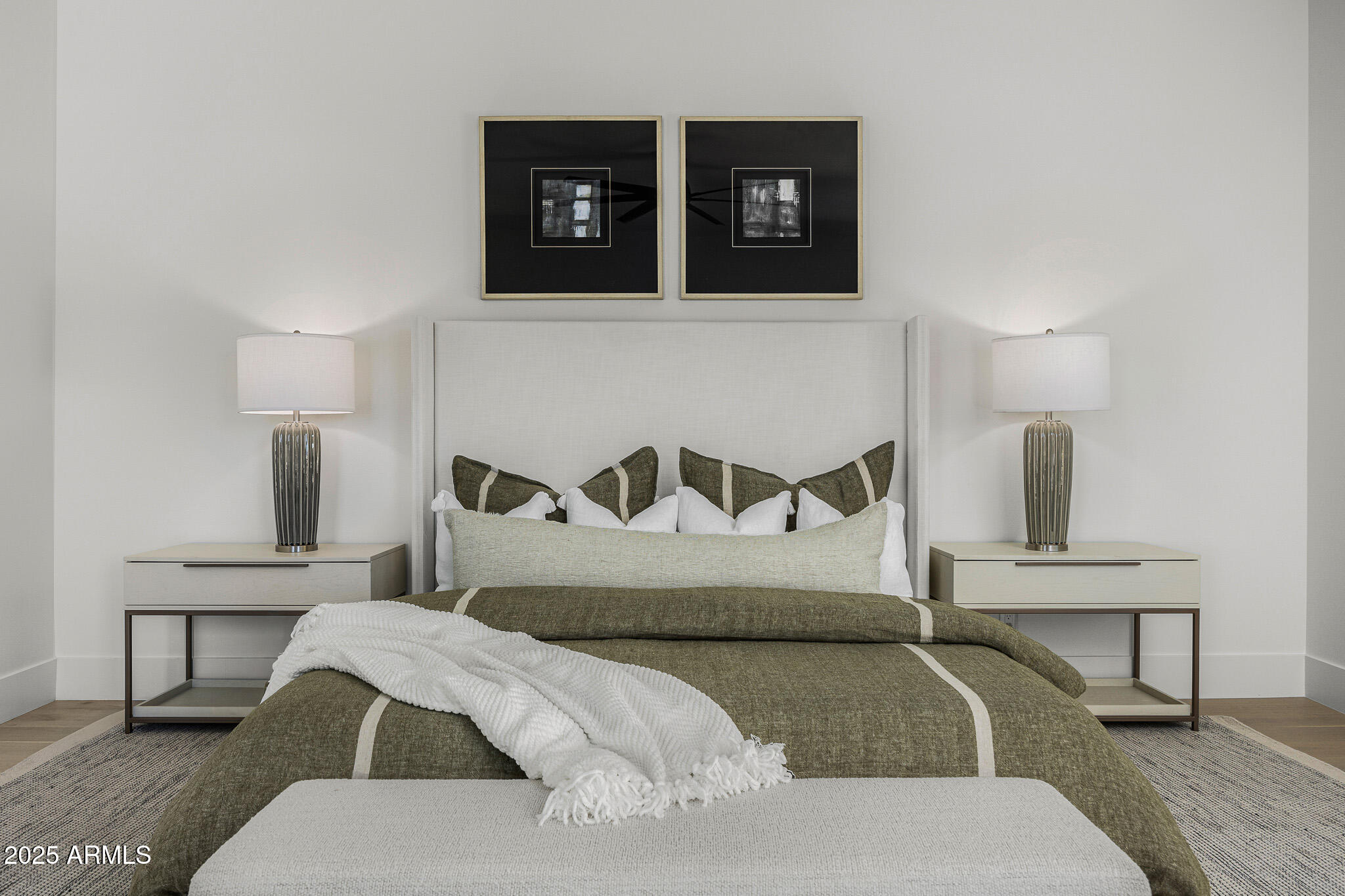 5355 E DESERT VISTA Road