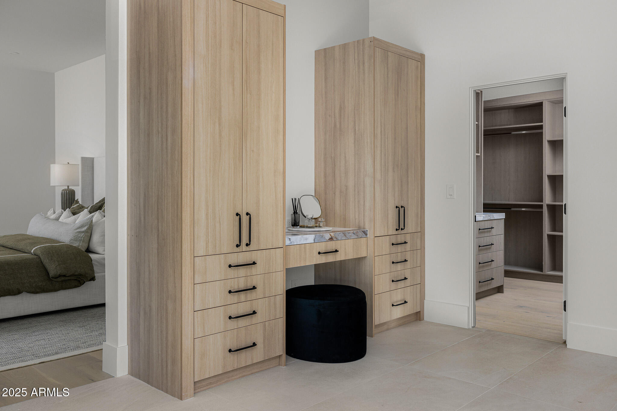 5355 E DESERT VISTA Road