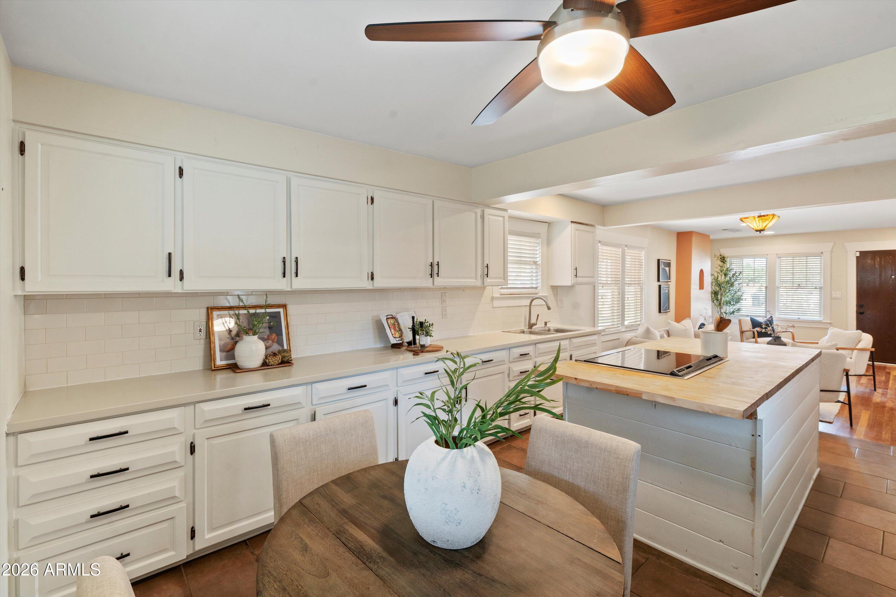 1733 E HARVARD Street