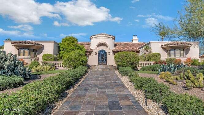 4214 E Claremont Avenue