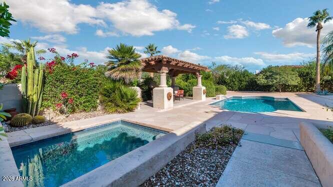 4214 E Claremont Avenue