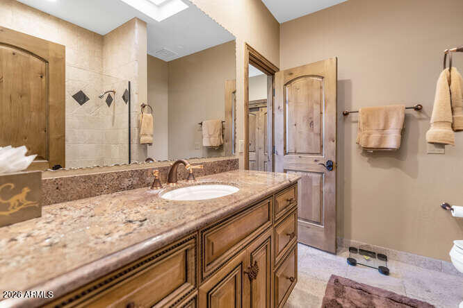 4214 E Claremont Avenue