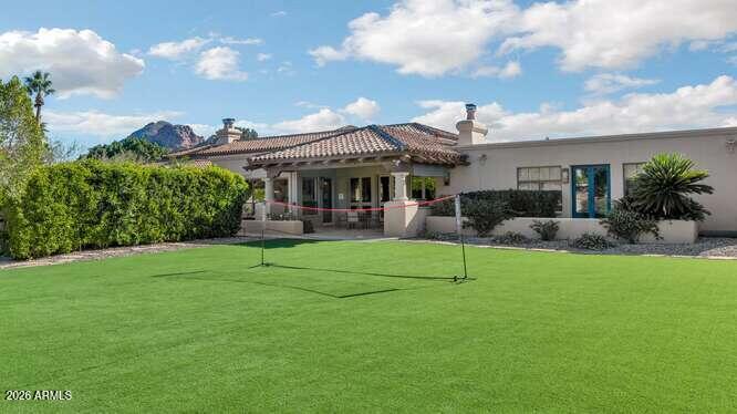 4214 E Claremont Avenue