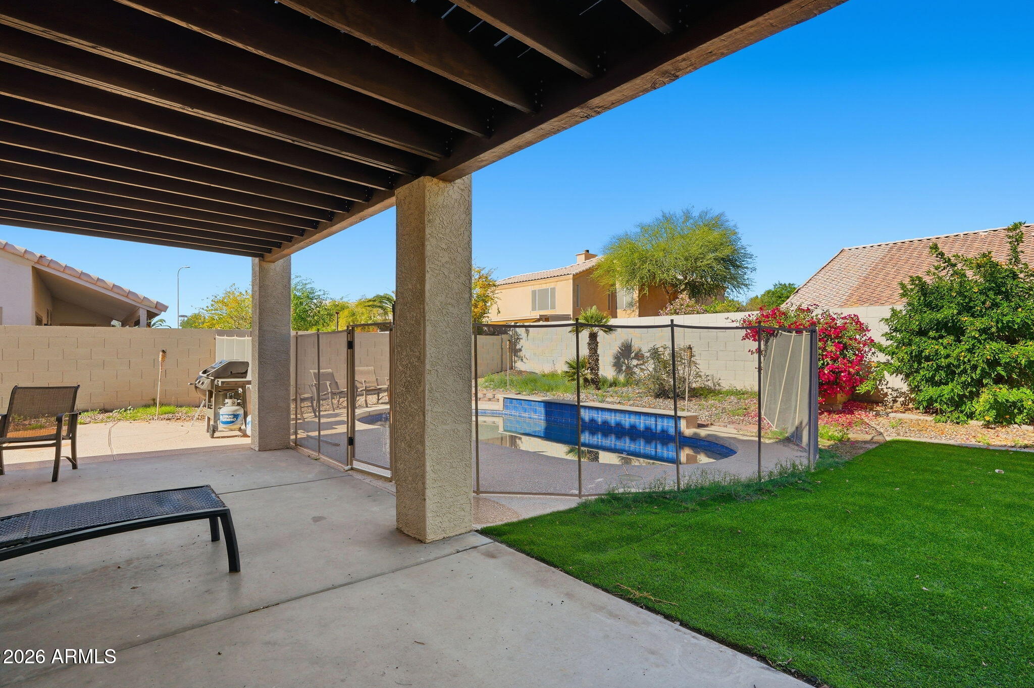 4418 E GRAYTHORN Street