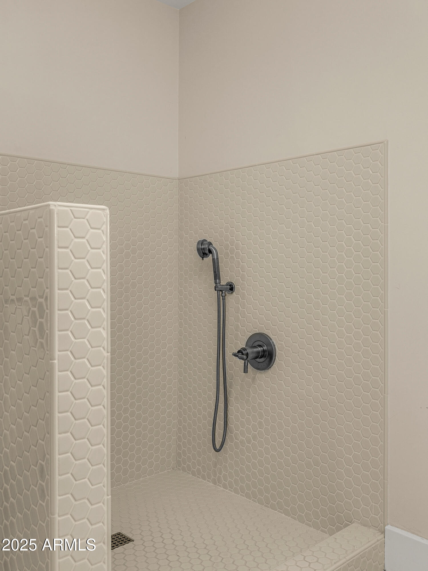 6200 E NAUMANN Drive