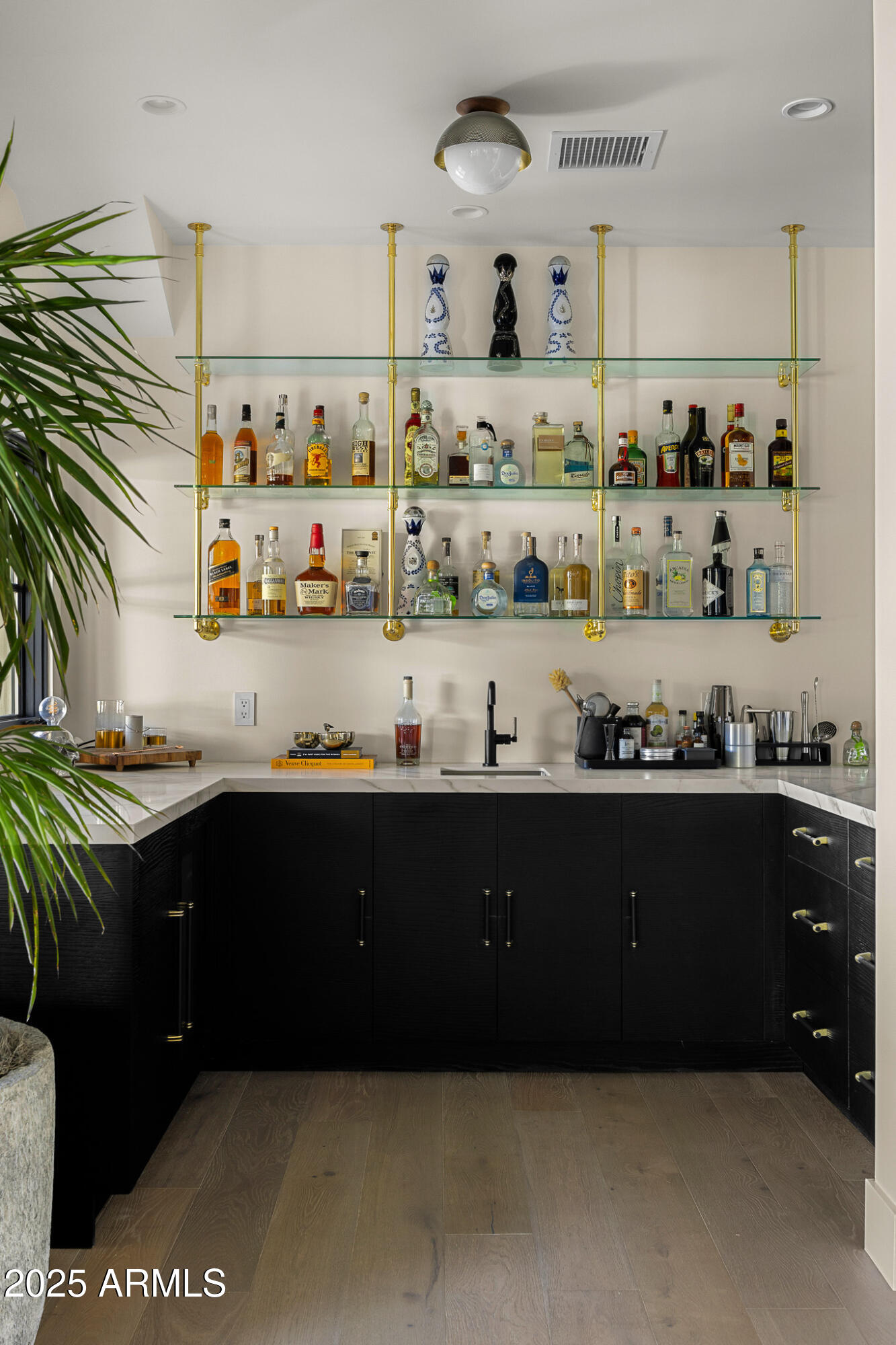 6200 E NAUMANN Drive