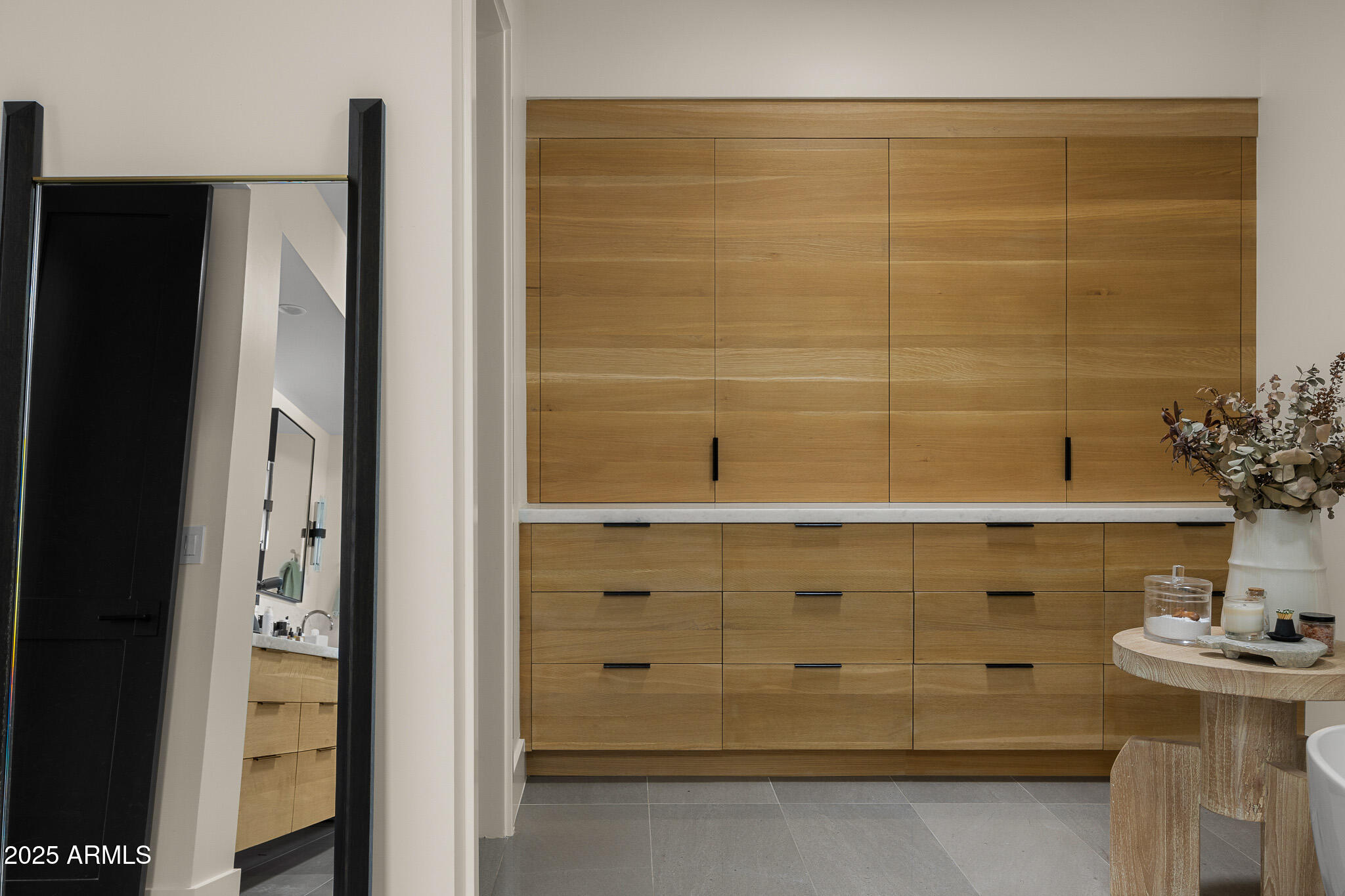 6200 E NAUMANN Drive