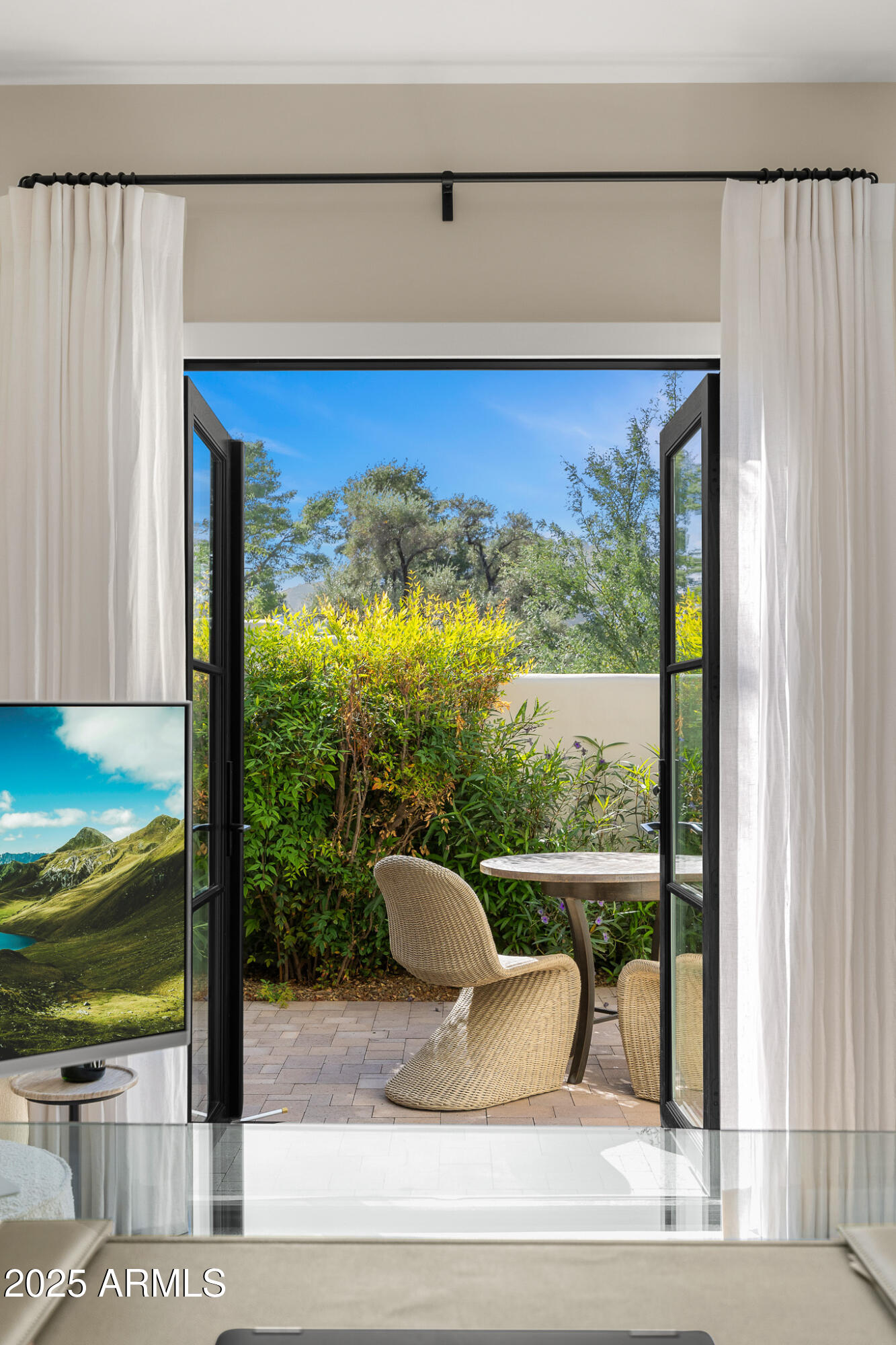 6200 E NAUMANN Drive