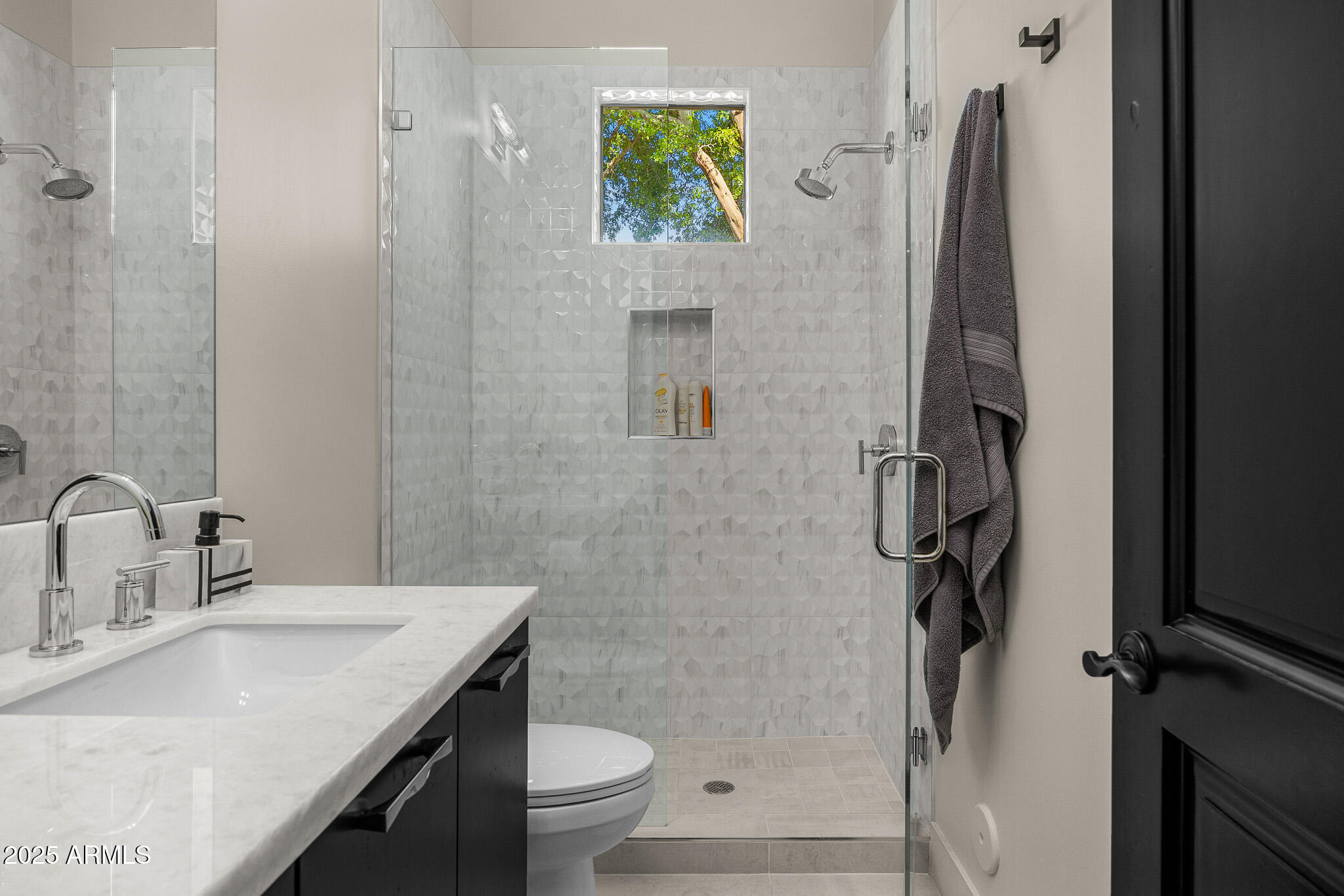 6650 N HILLSIDE Drive