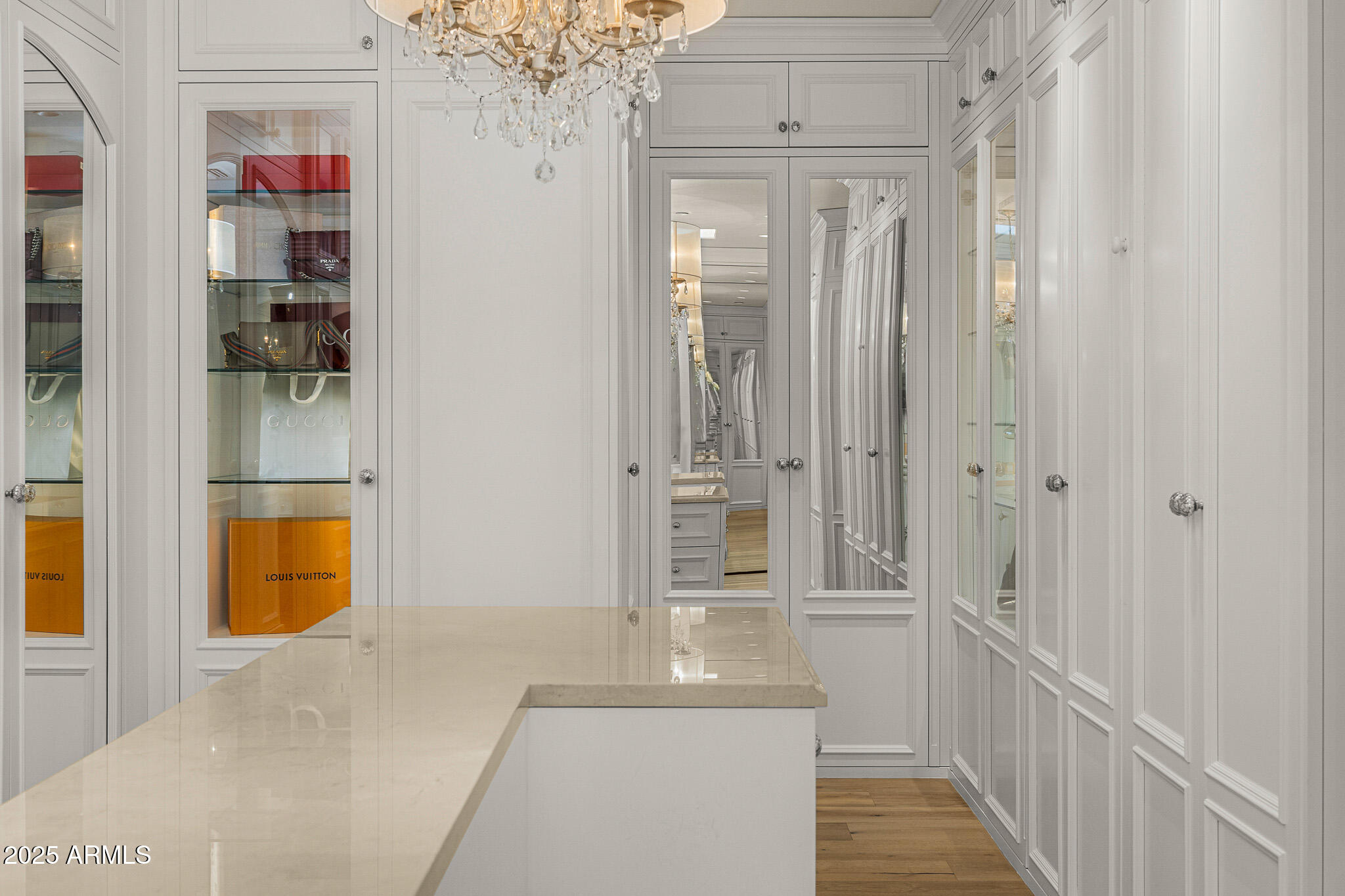 6650 N HILLSIDE Drive