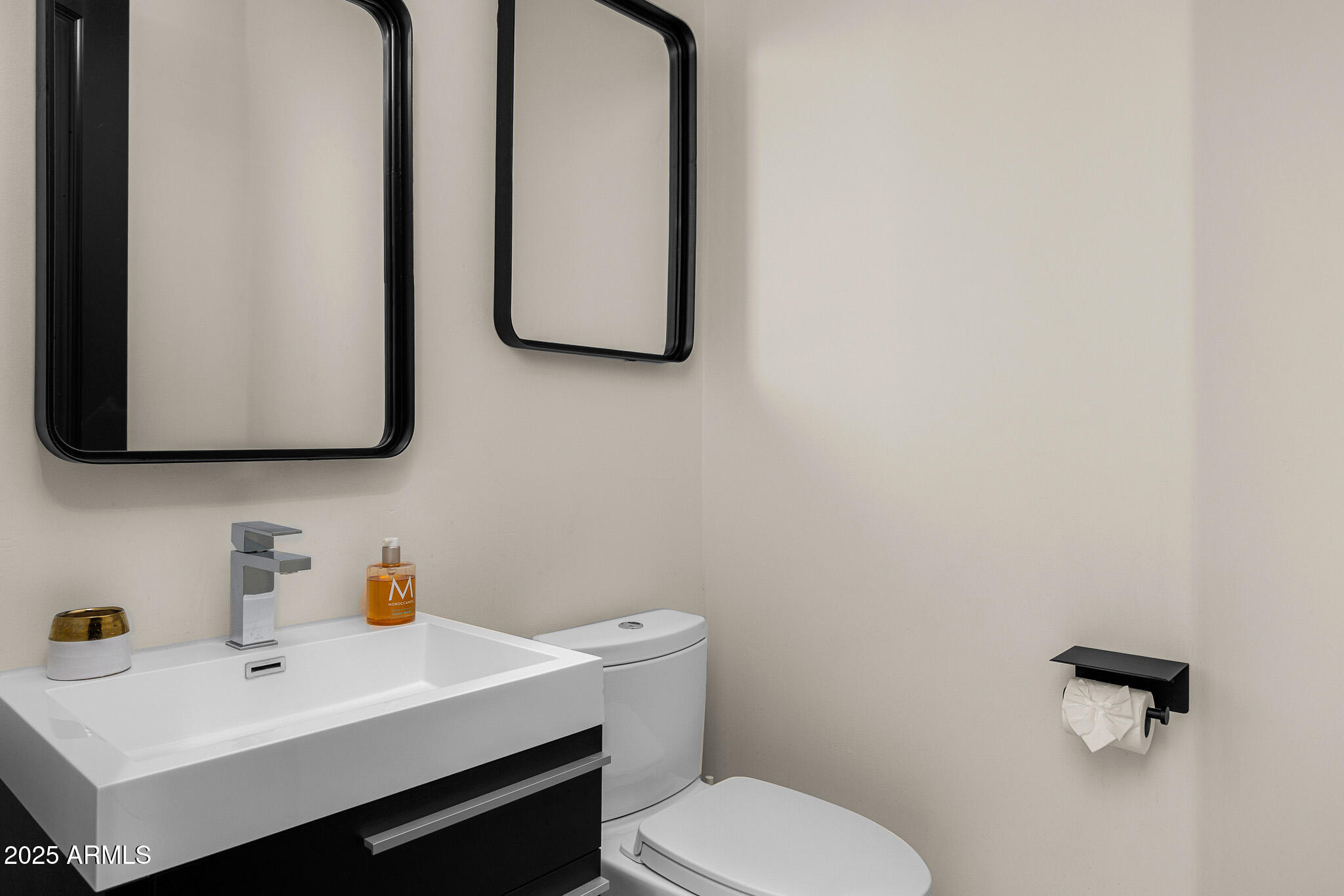 6650 N HILLSIDE Drive