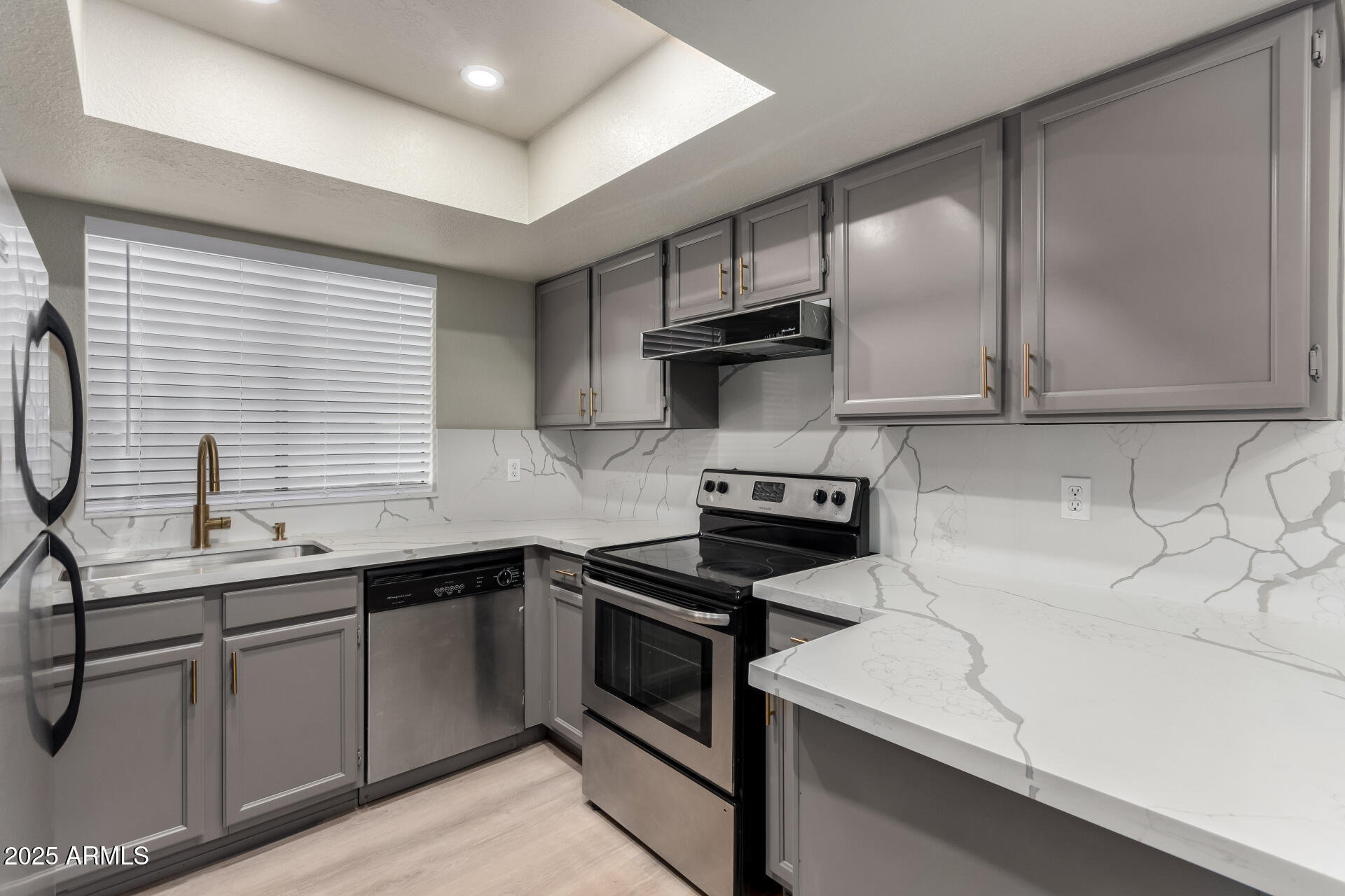 1905 E UNIVERSITY Drive 162