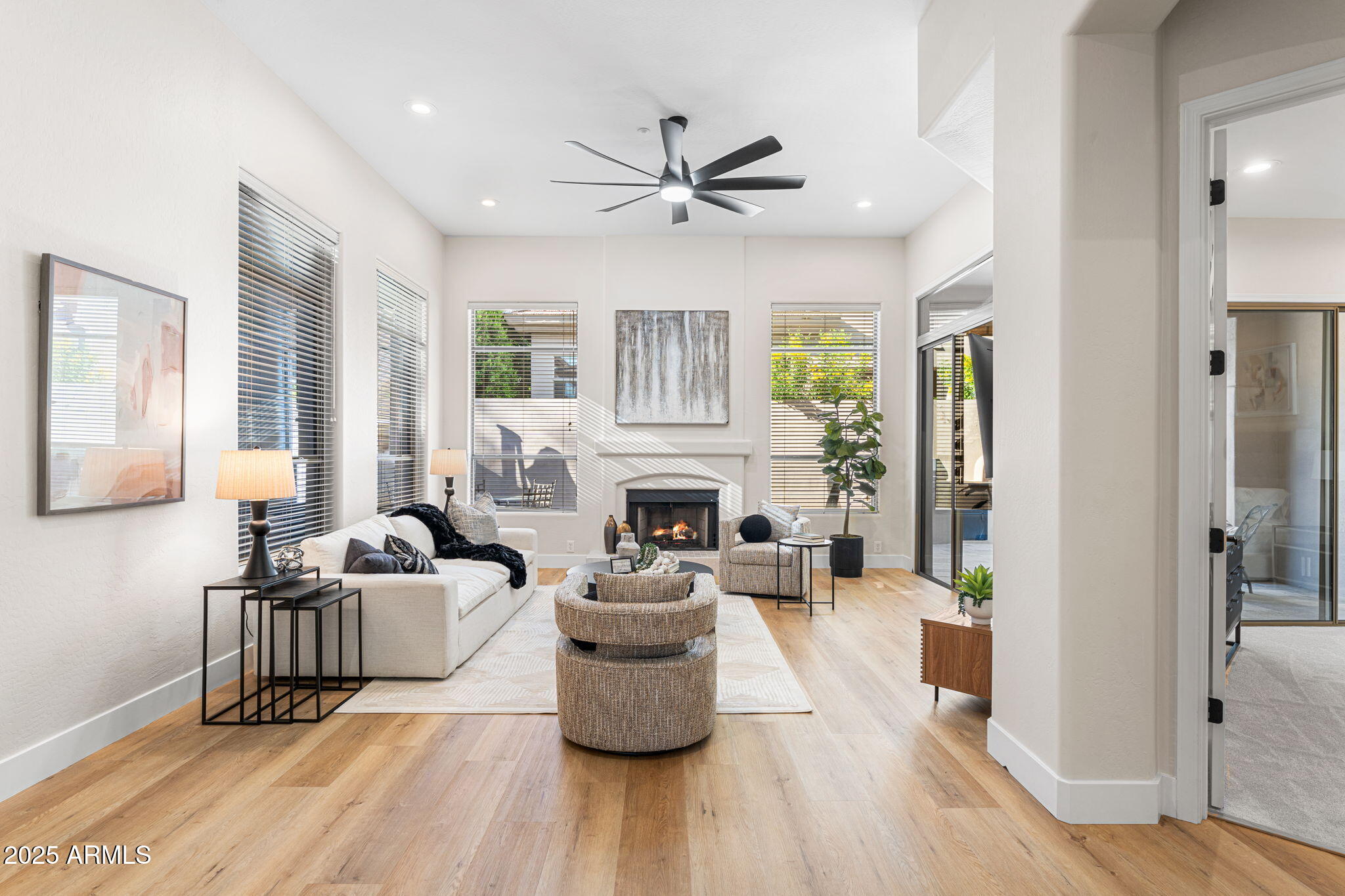 7266 E DEL ACERO Drive